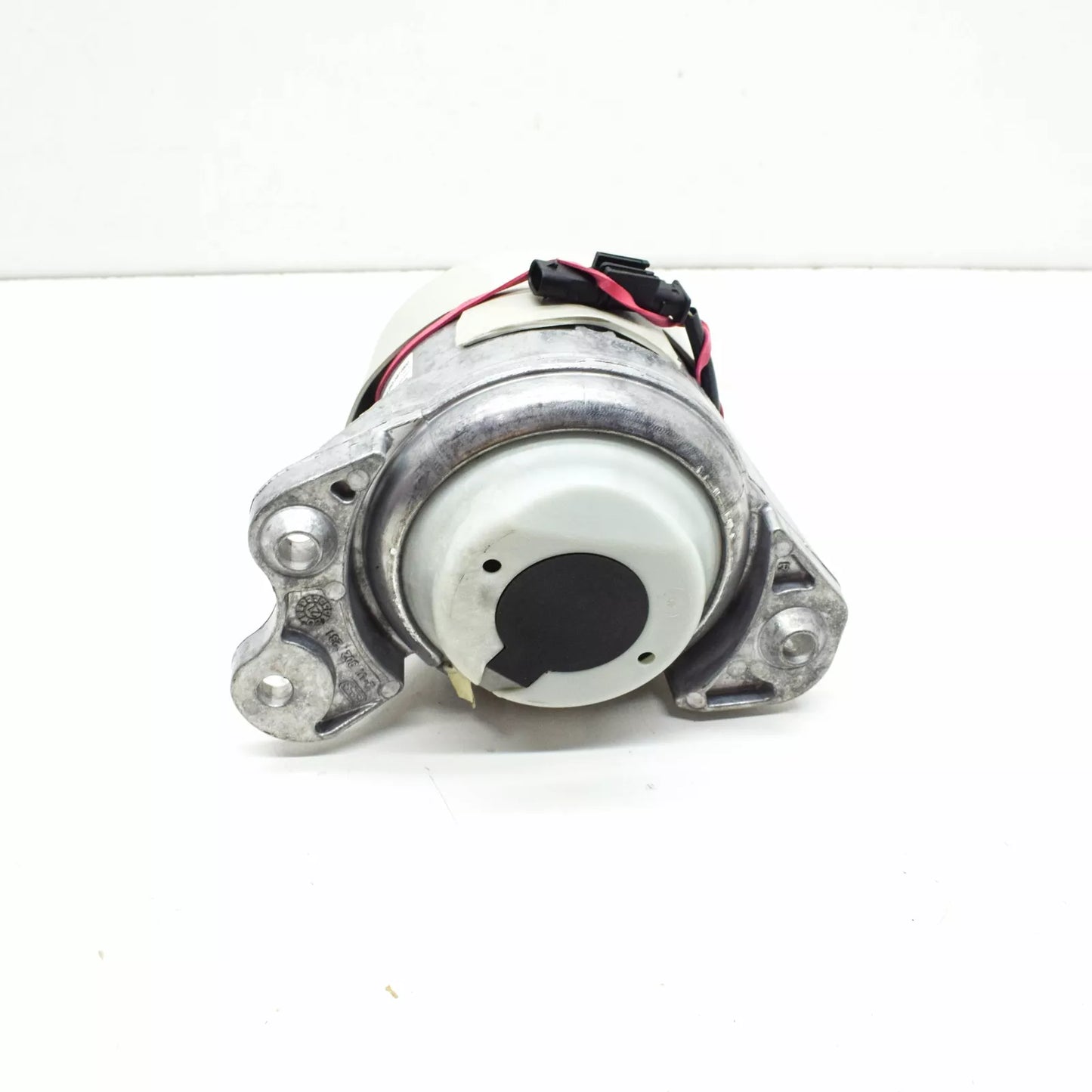 NEW MERCEDES-BENZ GLC COUPE C253 FRONT RIGHT ENGINE MOUNT A2532400800