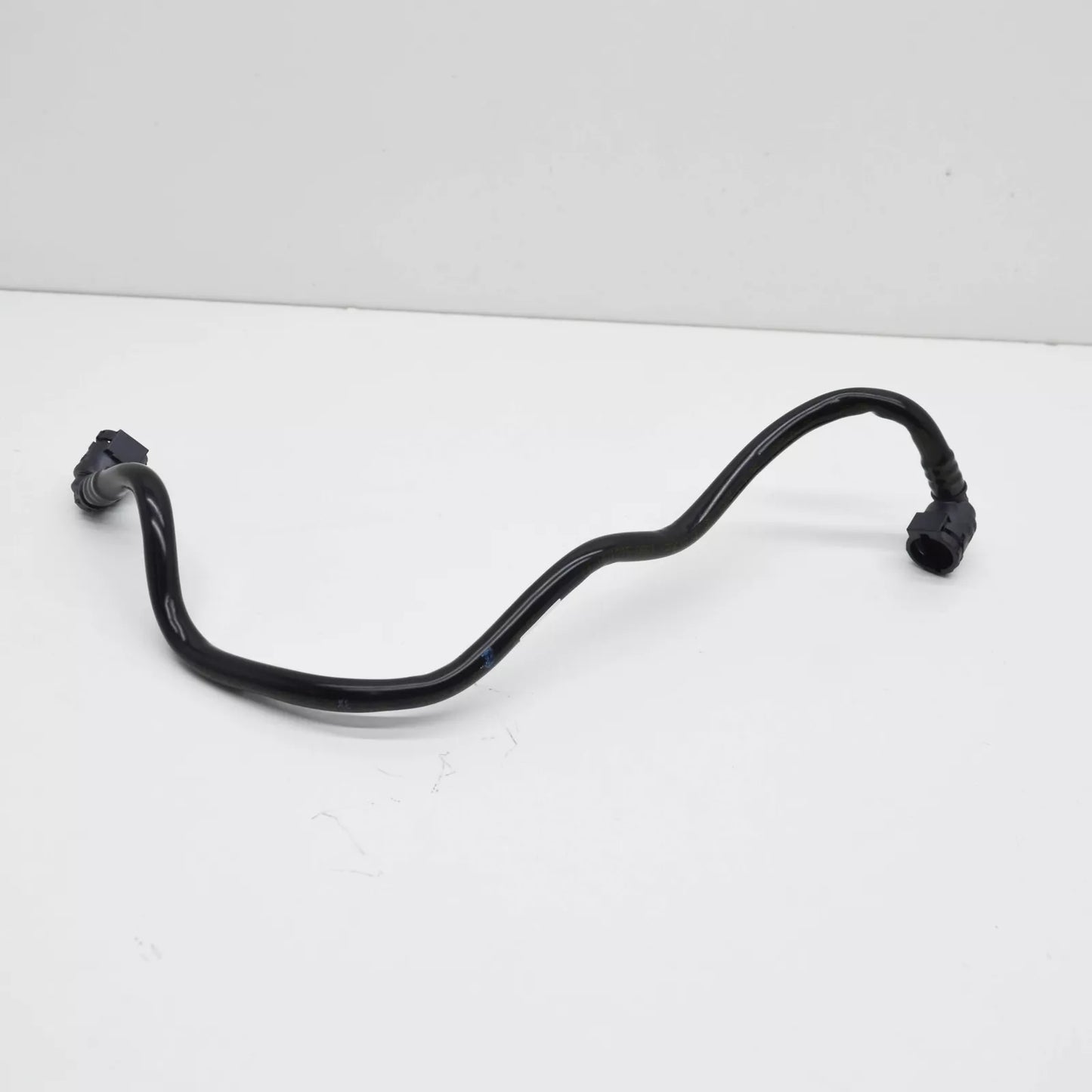 NEW BMW 3 F30 CYLINDER HEAD-EXPANSION TANK TUIBE HOSE 17125A22621 ORIGINAL