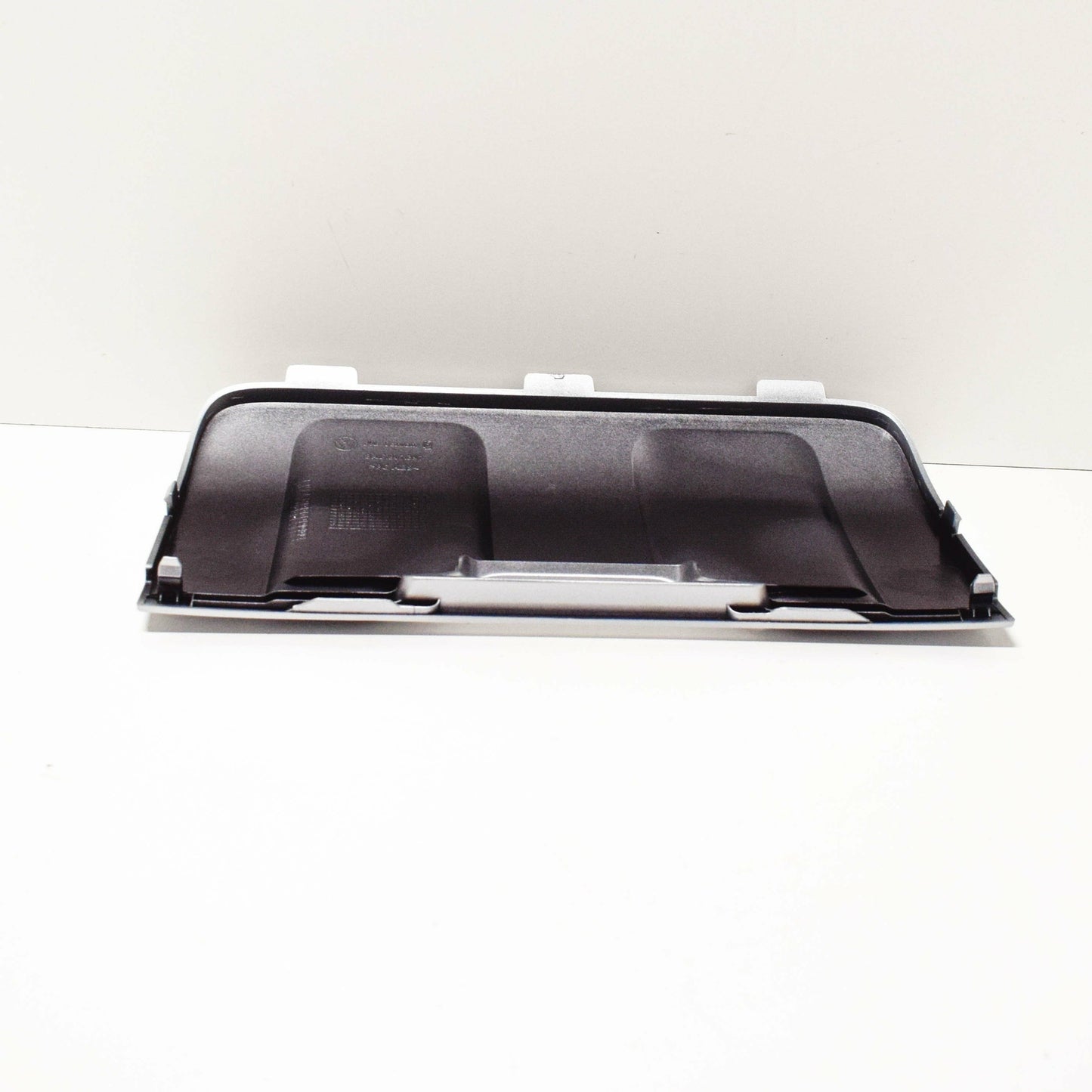 NEW VOLKSWAGEN PASSAT B7 REAR BUMPER TOWING HITCH COVER 3AF807397U34 ORIGINAL