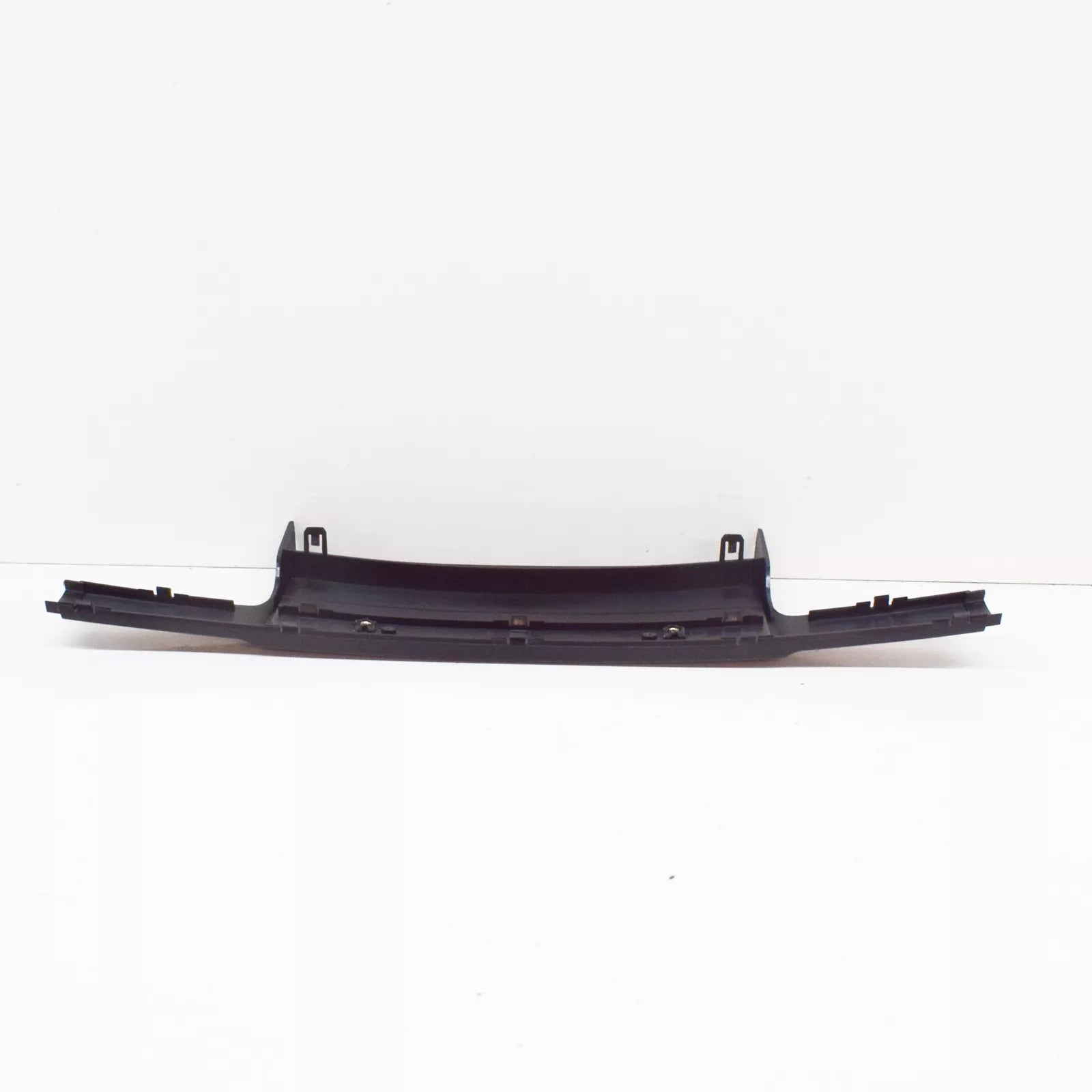 NEW BMW 3 E36 FRONT LICENSE NUMBER PLATE 51118165148 8165148 ORIGINAL