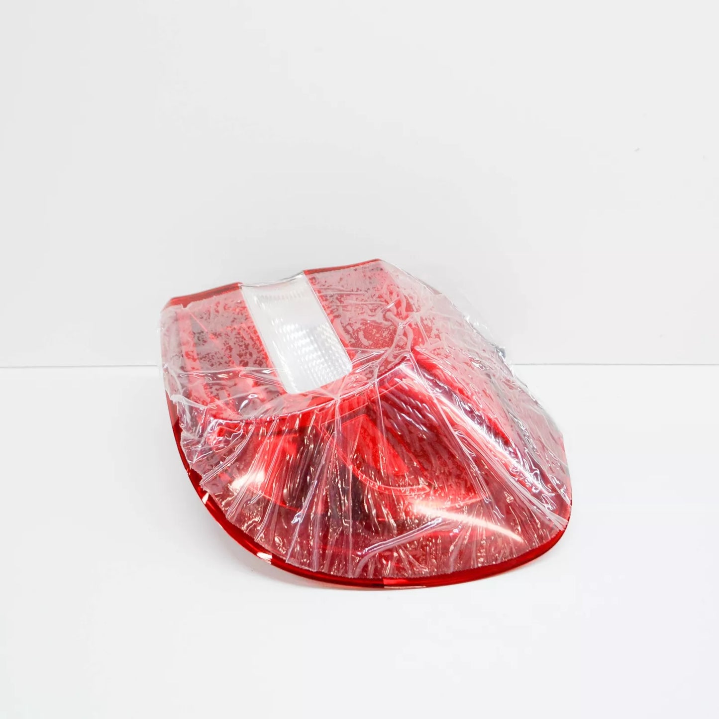 NEW MERCEDES-BENZ GLA X156 REAR RIGHT OUTER TAILLIGHT A1569060858 ORIGINAL