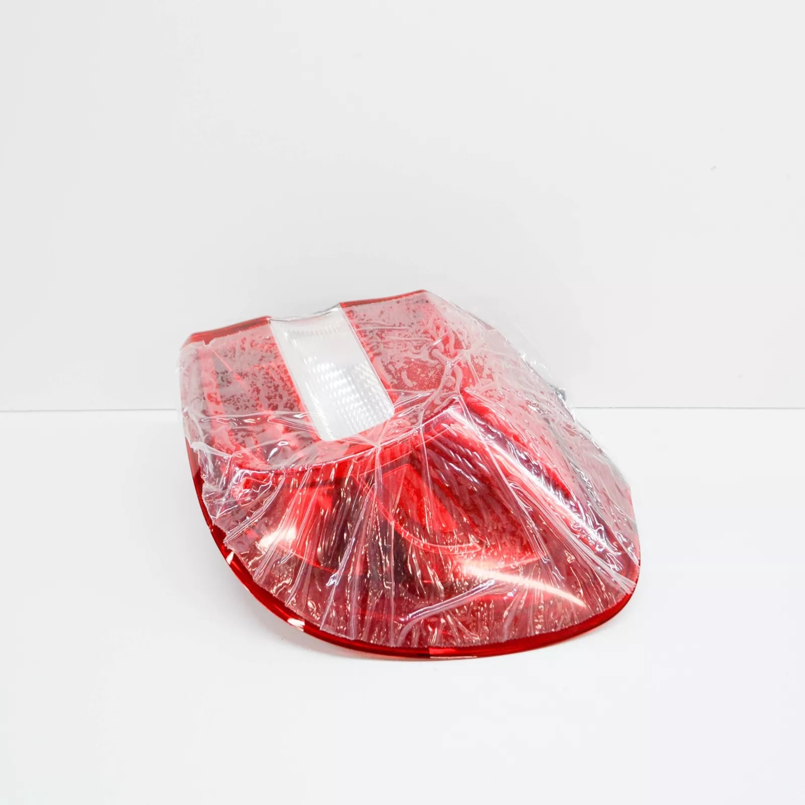 NEW MERCEDES-BENZ GLA X156 REAR RIGHT OUTER TAILLIGHT A1569060858 ORIGINAL