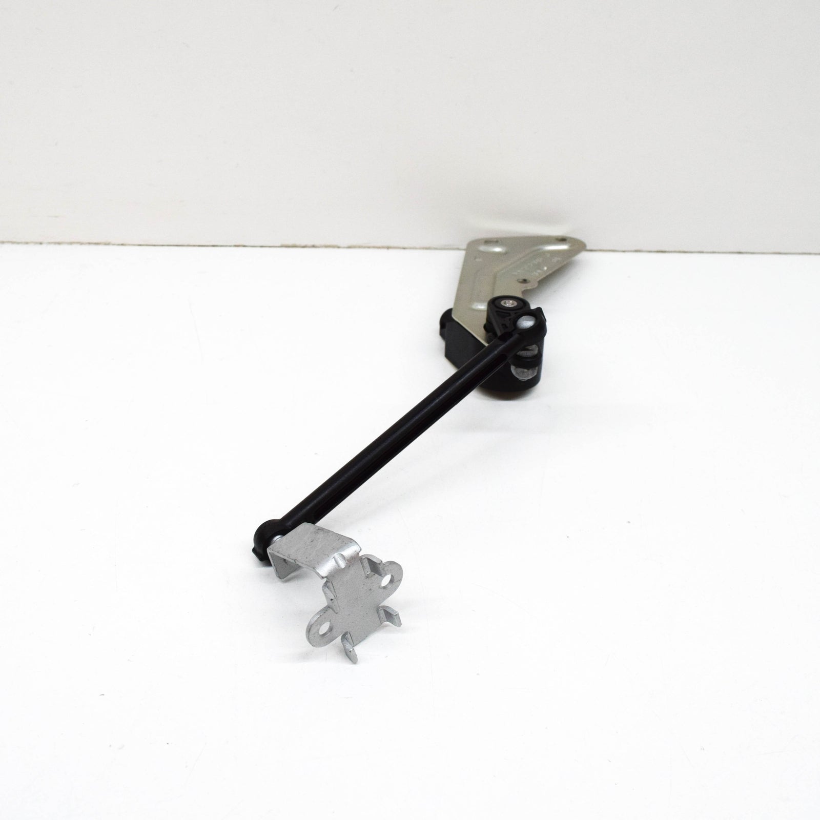 NEW MB E W212 FRONT LEFT HEADLIGHT HEIGH LEVEL SENSOR A2129050303 ORIGINAL