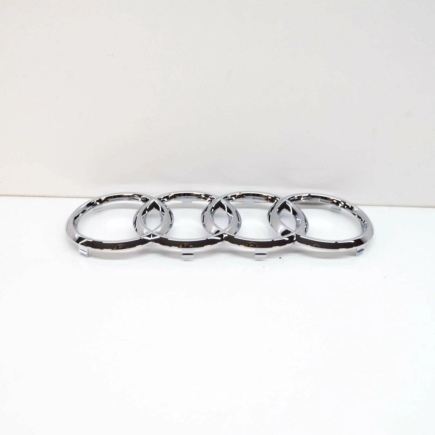 NEW AUDI A6 C7 FRONT GRILL BADGE EMBLEM 4H0853605B2ZZ 2014