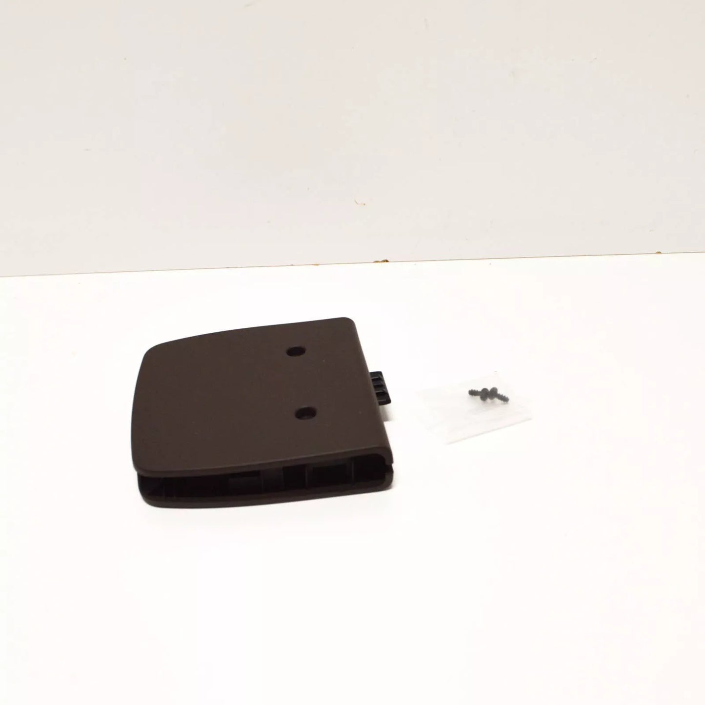 NEW BMW X5 E70 FLOOR CARPET LUGGAGE HANDLE 51476980201 ORIGINAL