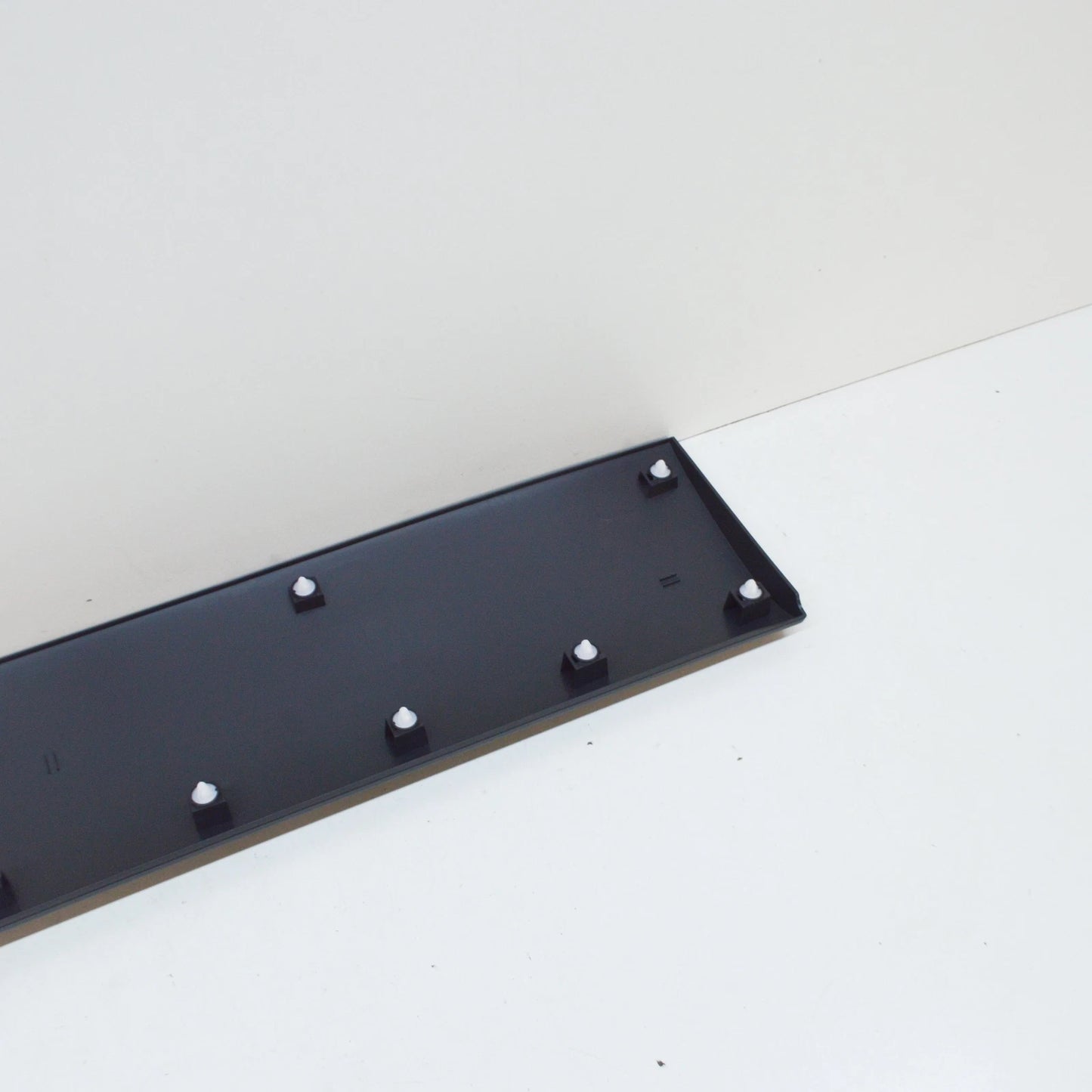 NEW MB SPRINTER W907 REAR RIGHT WHEEL ARCH FRONT STRIP A90769060009K83