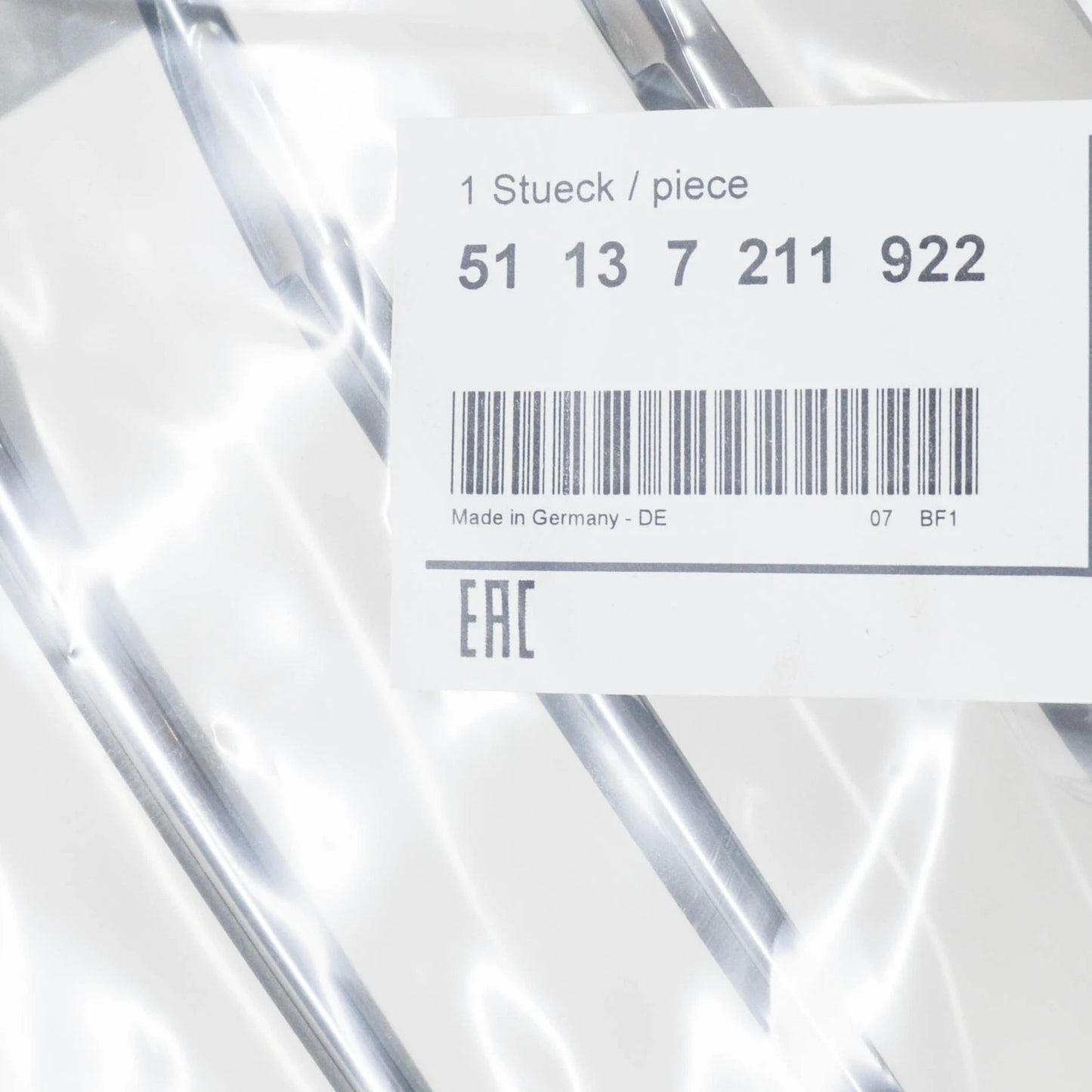 NEW BMW 6 F12 FRONT RADIATOR RIGHT GRILLE 51137211922 7211922 ORIGINAL