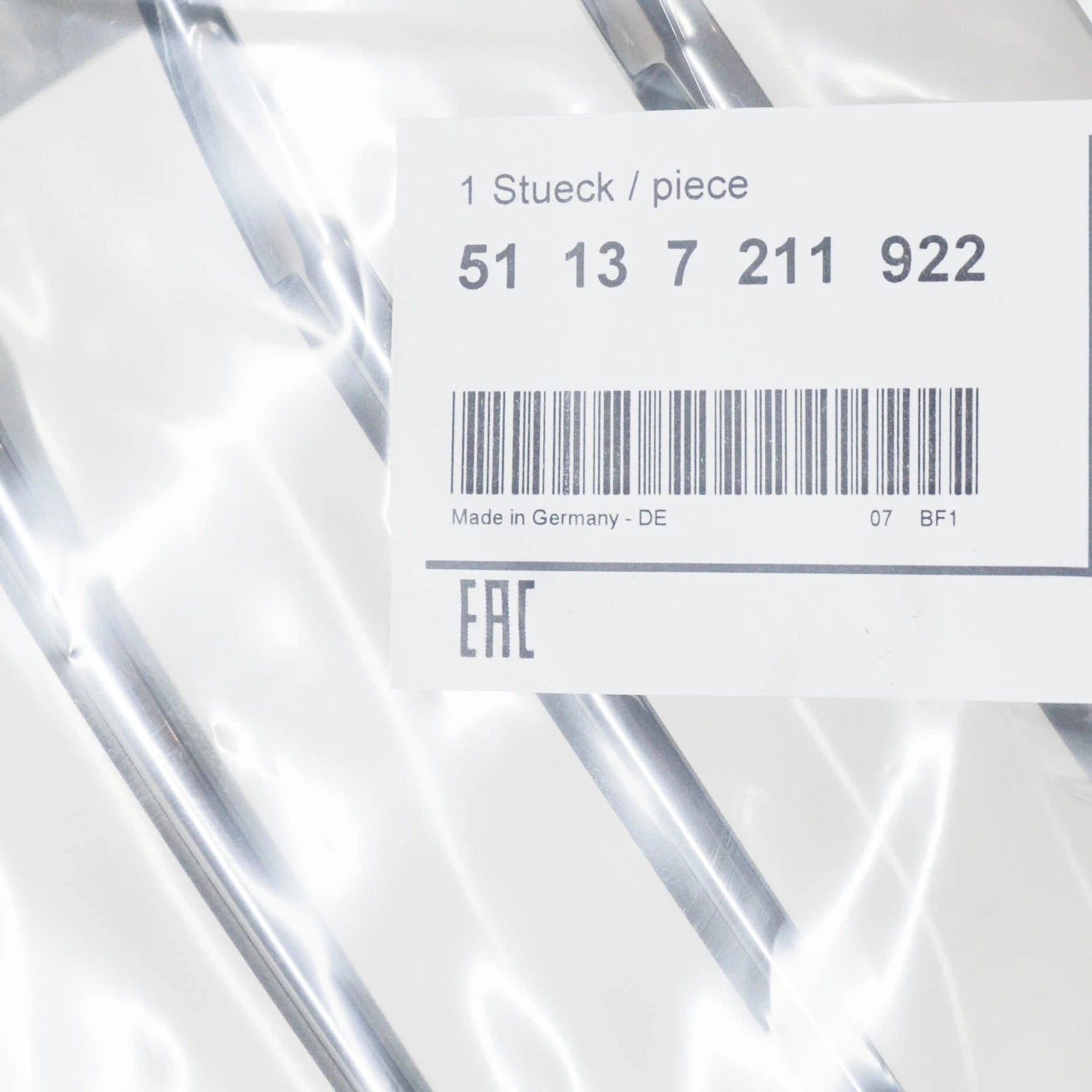 NEW BMW 6 F12 FRONT RADIATOR RIGHT GRILLE 51137211922 7211922 ORIGINAL