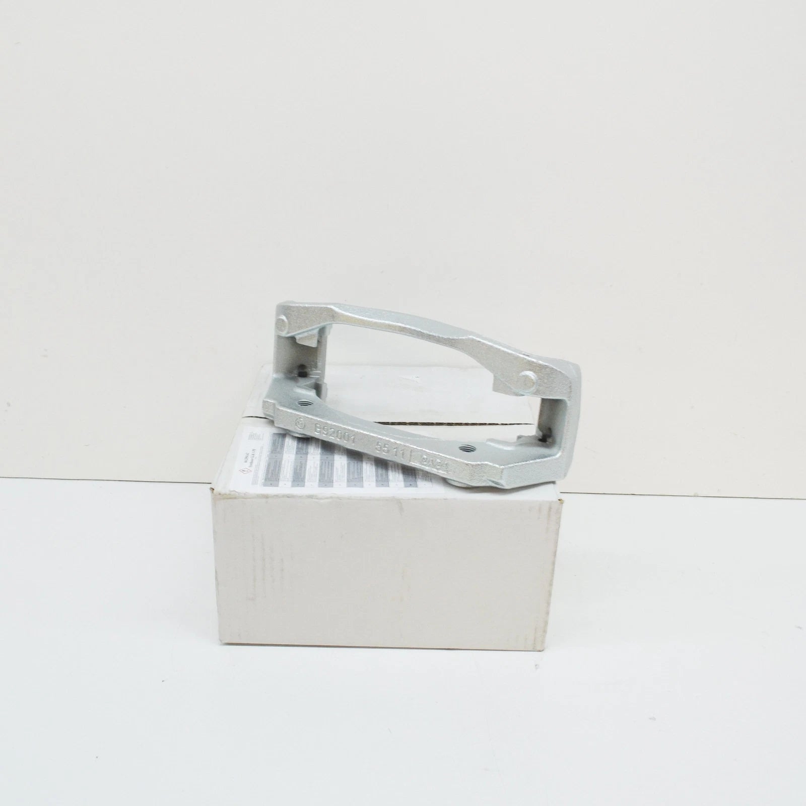 NEW MERCEDES-BENZ VITO W447 FRONT WHEEL BRAKE CARRIER A4474200015 ORIGINAL