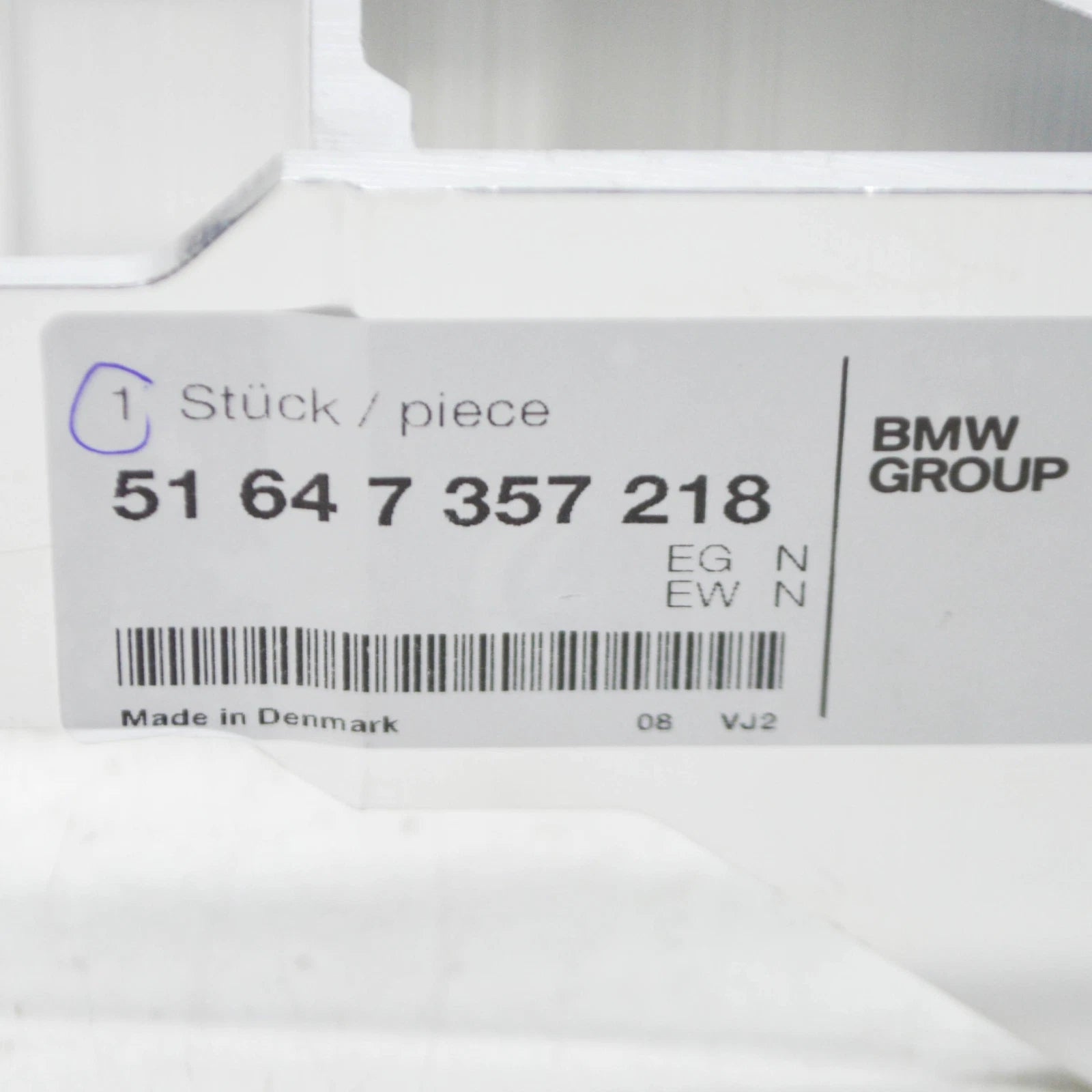 NEW BMW 7 G12 FRONT BUMPER RIGHT ADAPTER 51647357218 ORIGINAL