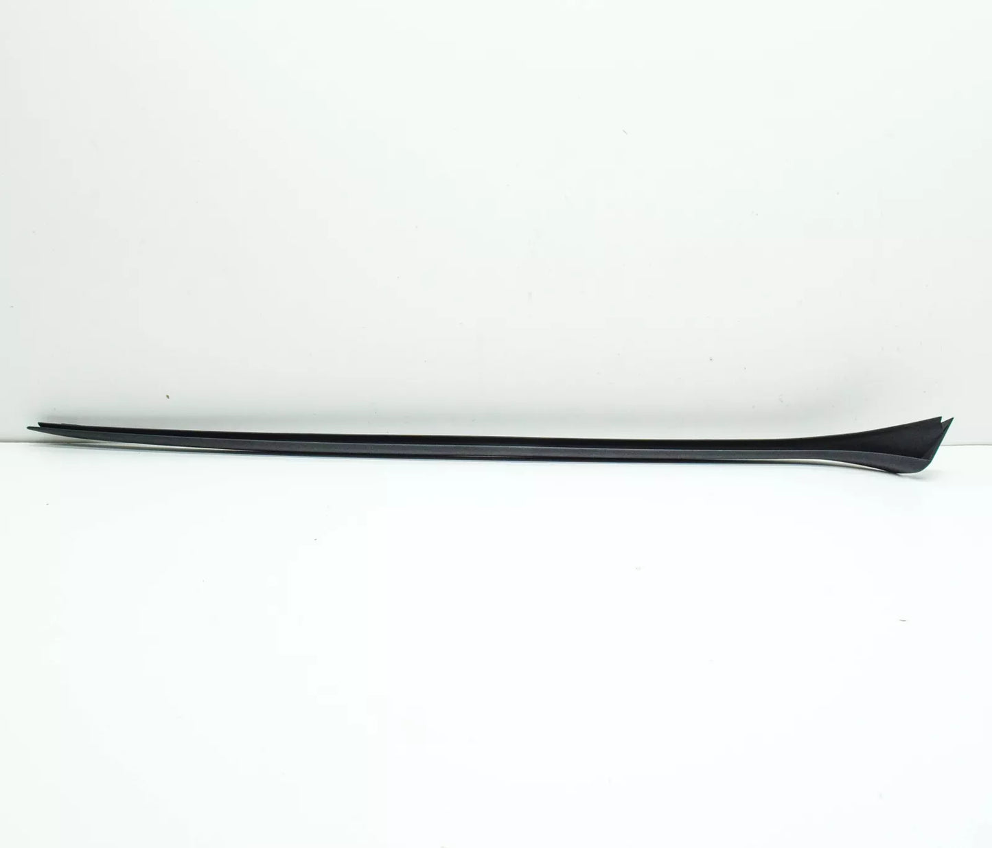 NEW AUDI E-TRON SPORTBACK FRONT RIGHT WINDSHIELD WATER DEFLECTOR 4KE8543289B9