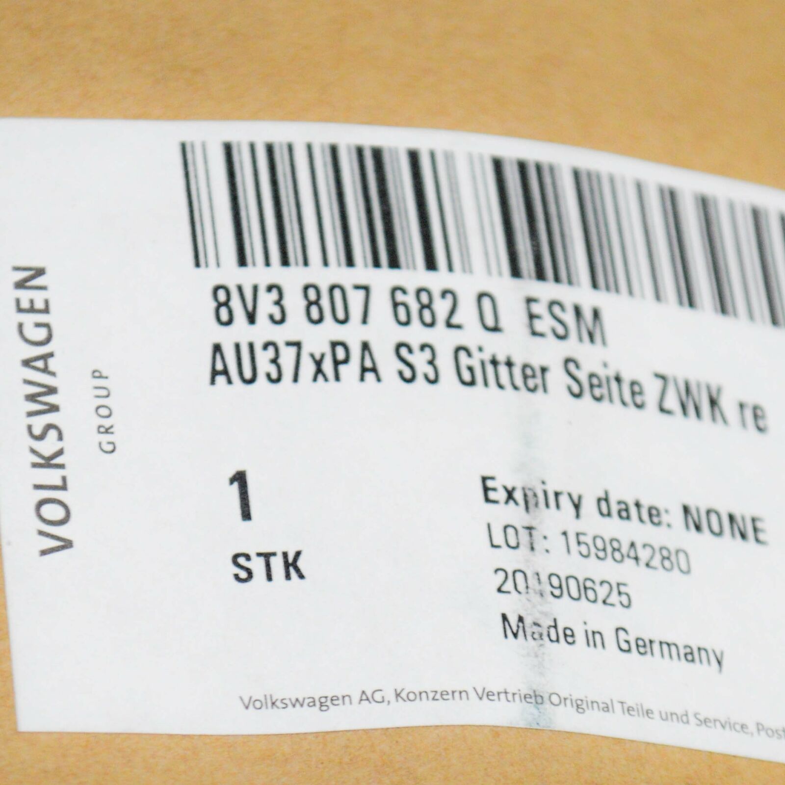 NEW AUDI A3 8P FRONT BUMPER RIGHT SIDE GRILLE 8V3807682QESM 2013 ORIGINAL