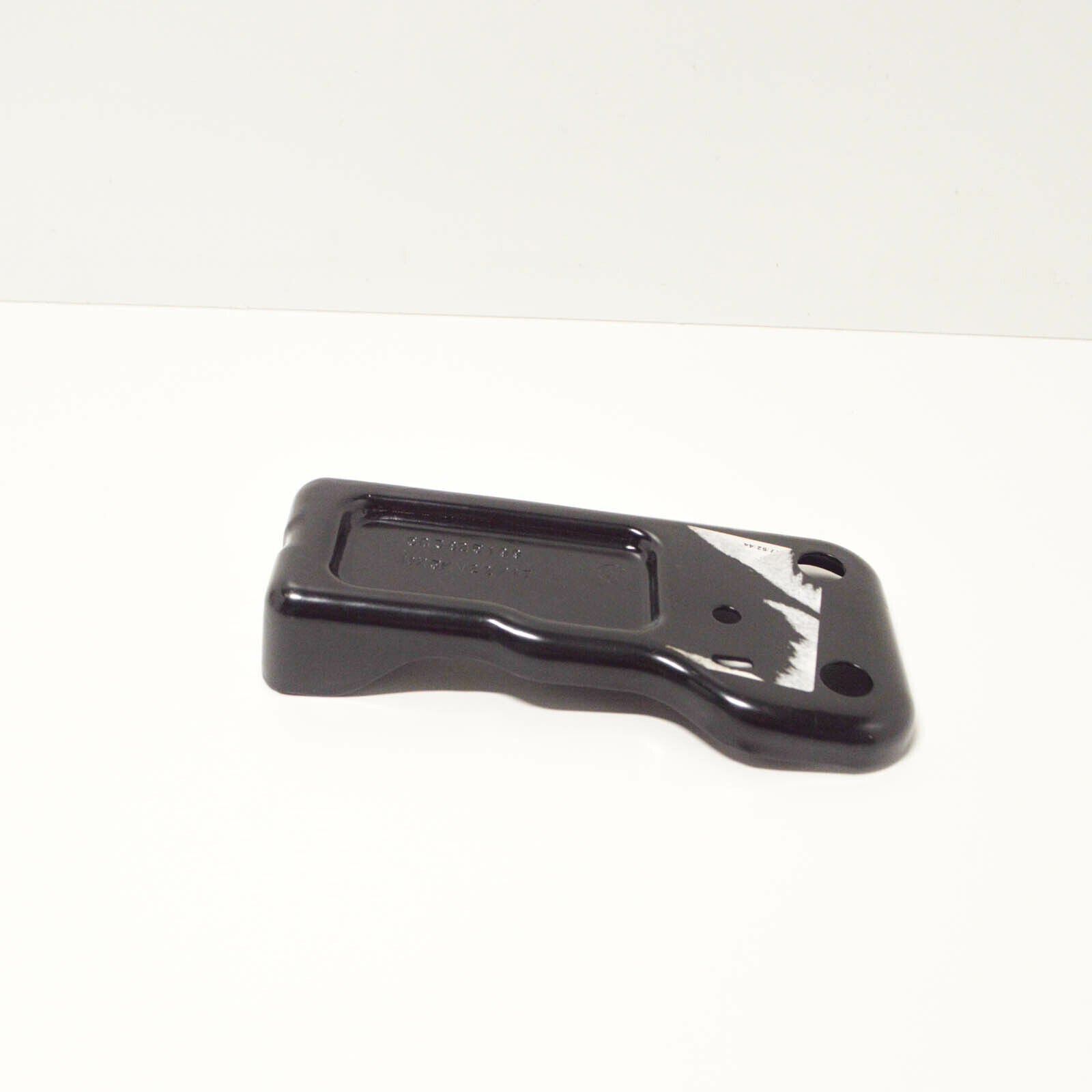 NEW VW BEETLE CONVERTIBLE A5 FRONT BUMPER RIGHT BRACKET 5C3825200A ORIGINAL