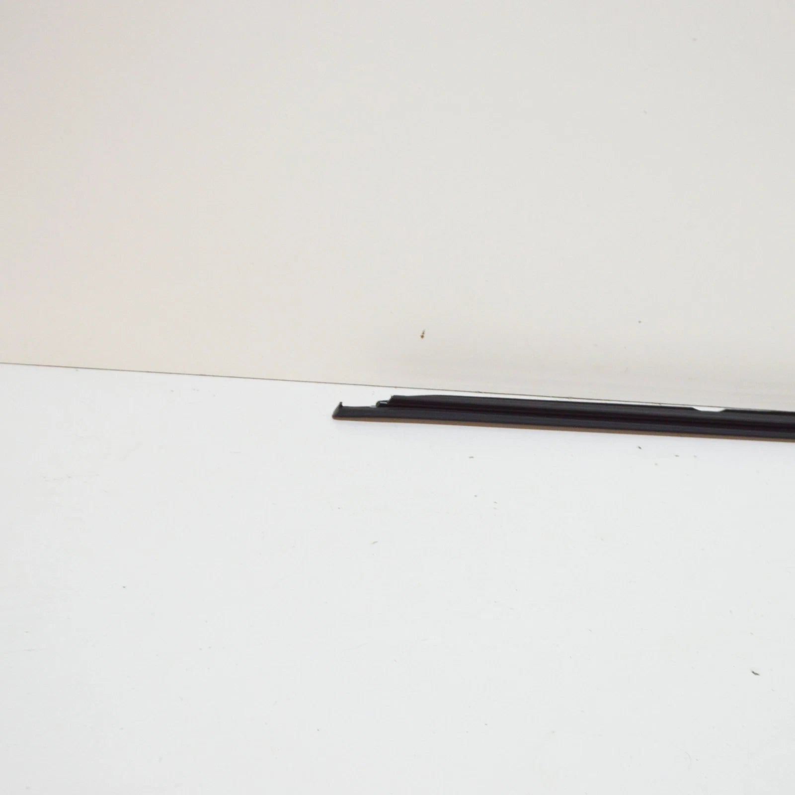 NEW VW PASSAT 3G B8 REAR LEFT OUTER WINDOW APERTURE SEAL 3G5839477C5AP ORIGINAL