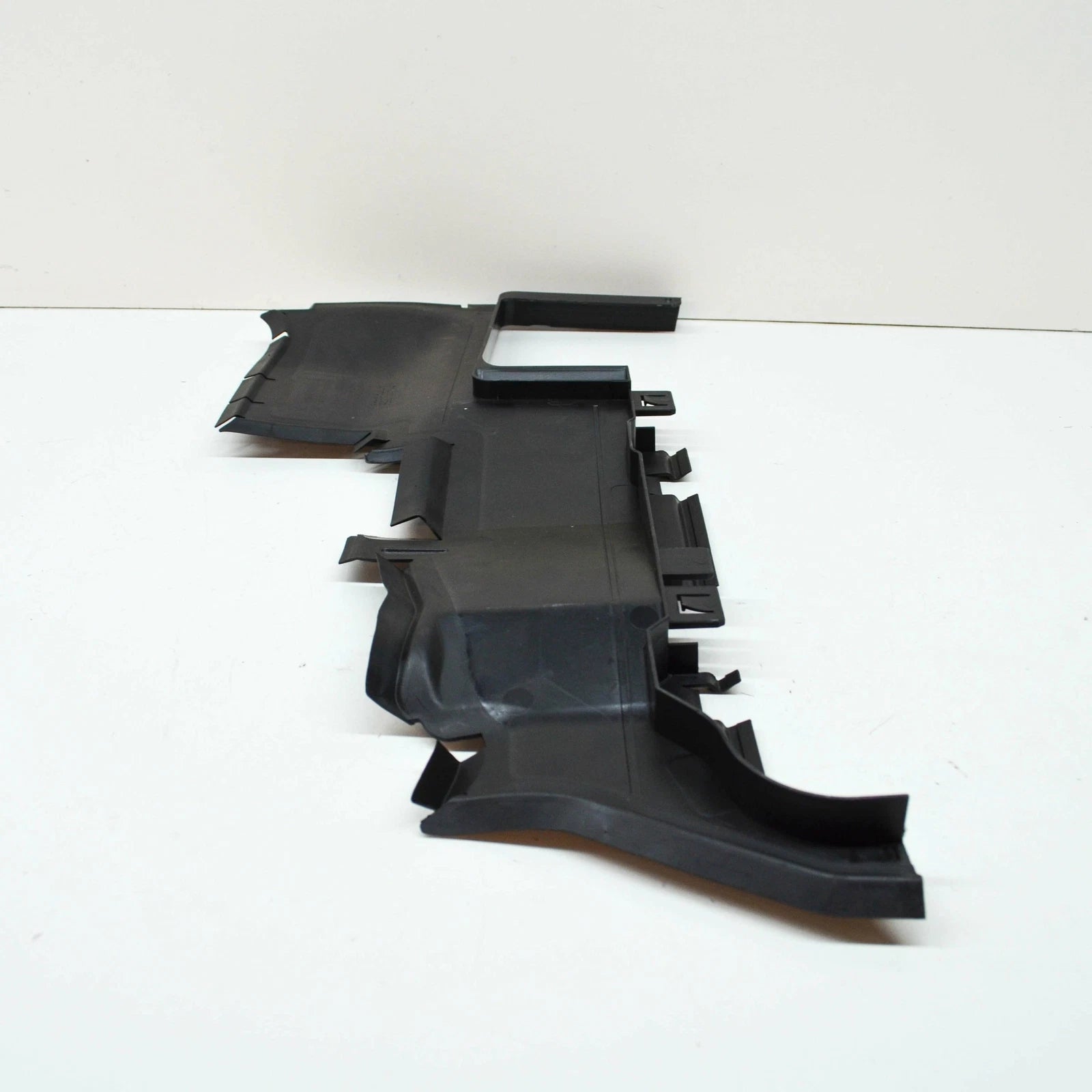 NEW AUDI A6 C7 RIGHT RADIATOR AIR GUIDE 4G0121284AK