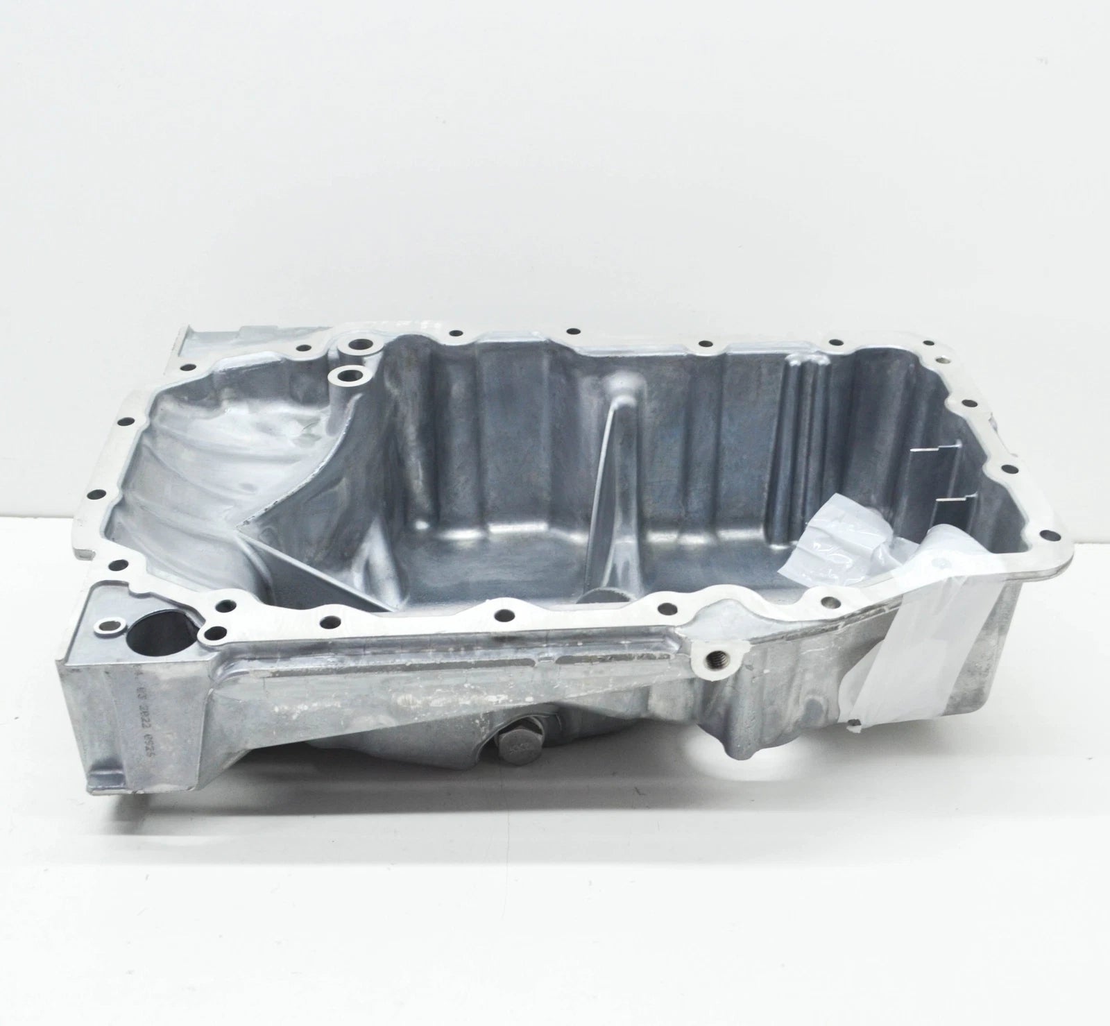 NEW VW TOURAN 5T ENGINE OIL SUMP 05E103603C ORIGINAL