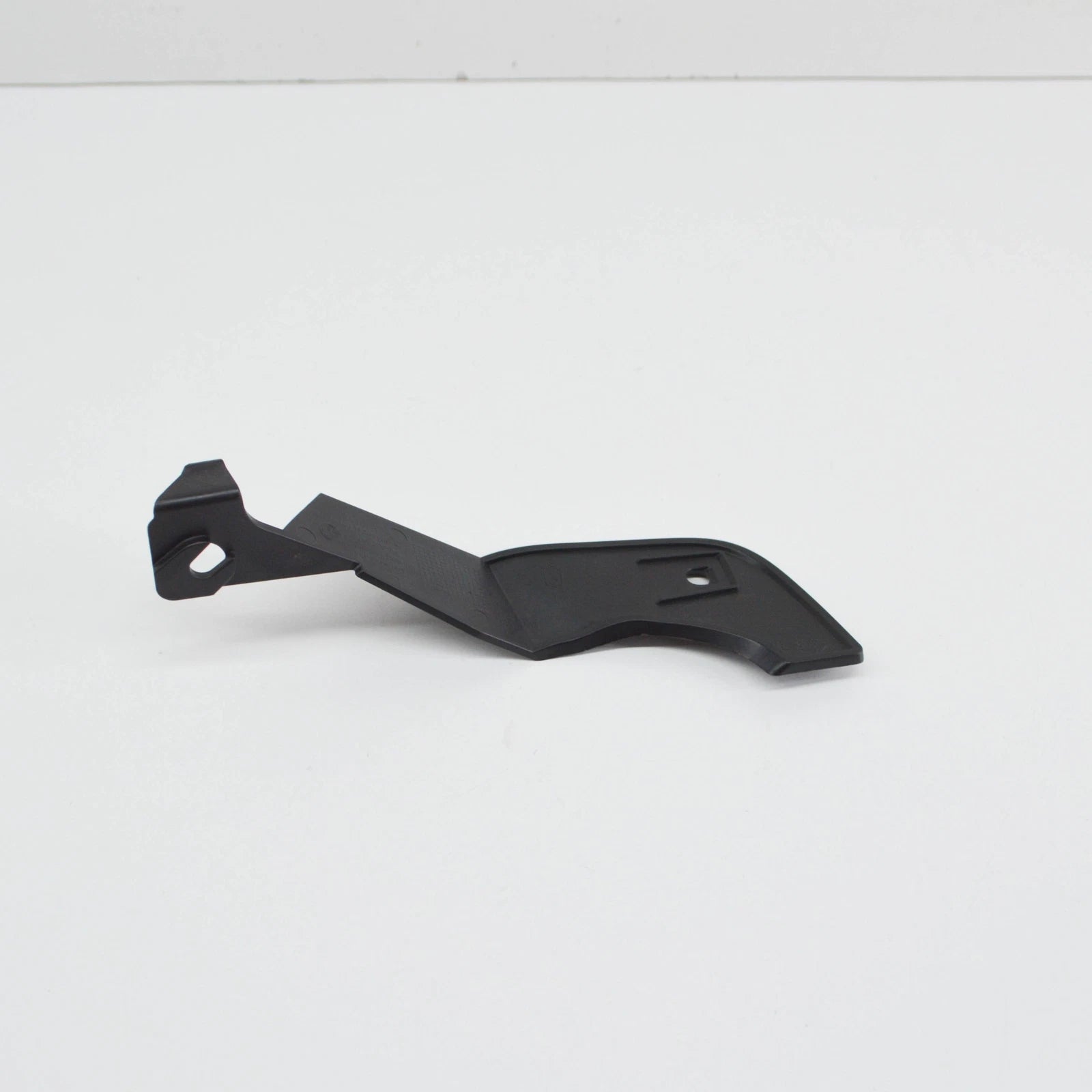 NEW VOLKSWAGEN GOLF MK6 REAR BUMPER LEFT ADAPTER 5K6802397 ORIGINAL