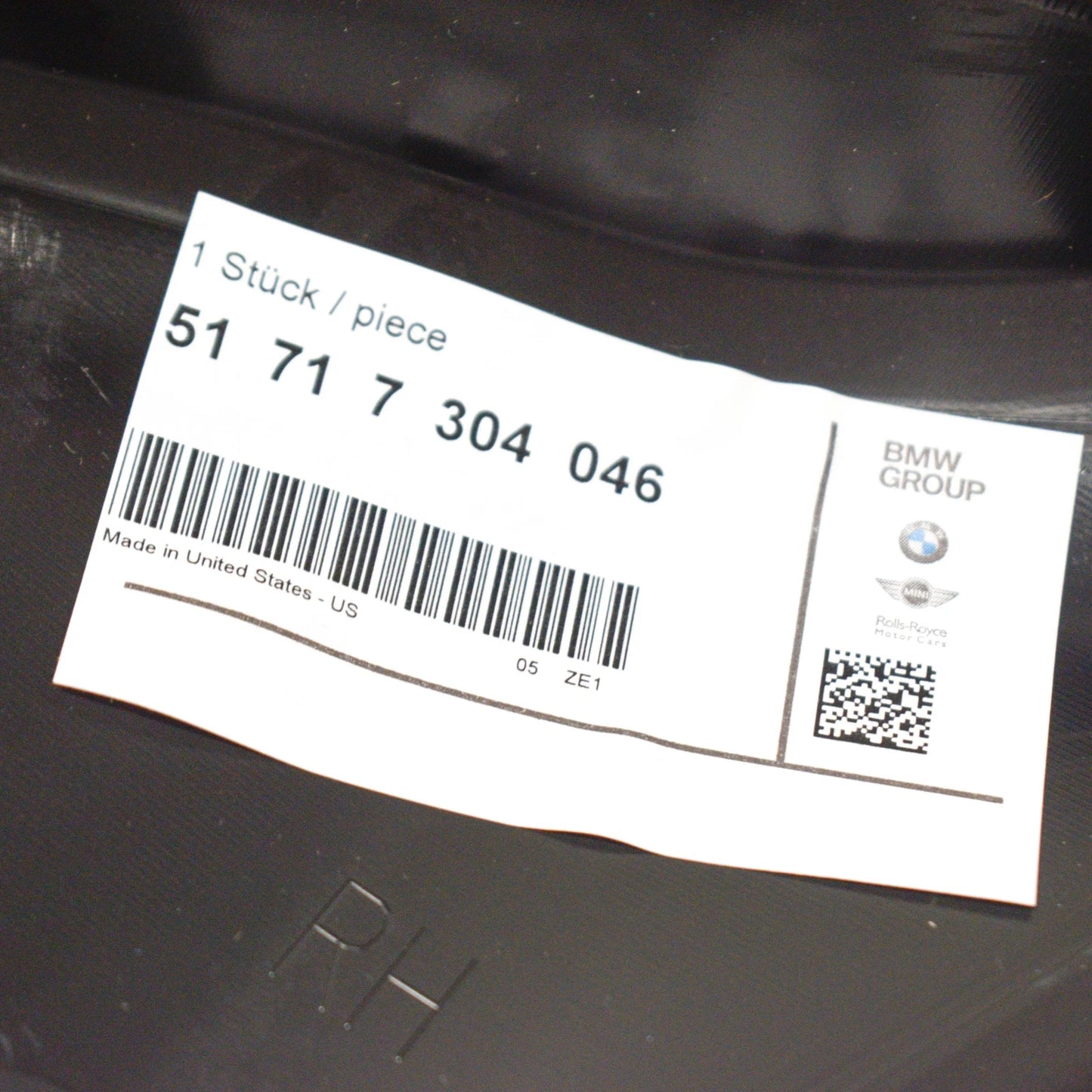 NEW BMW X5 F15 FRONT RIGHT WHEEL MUD SPLASH GUARD COVER 51717304046 2015