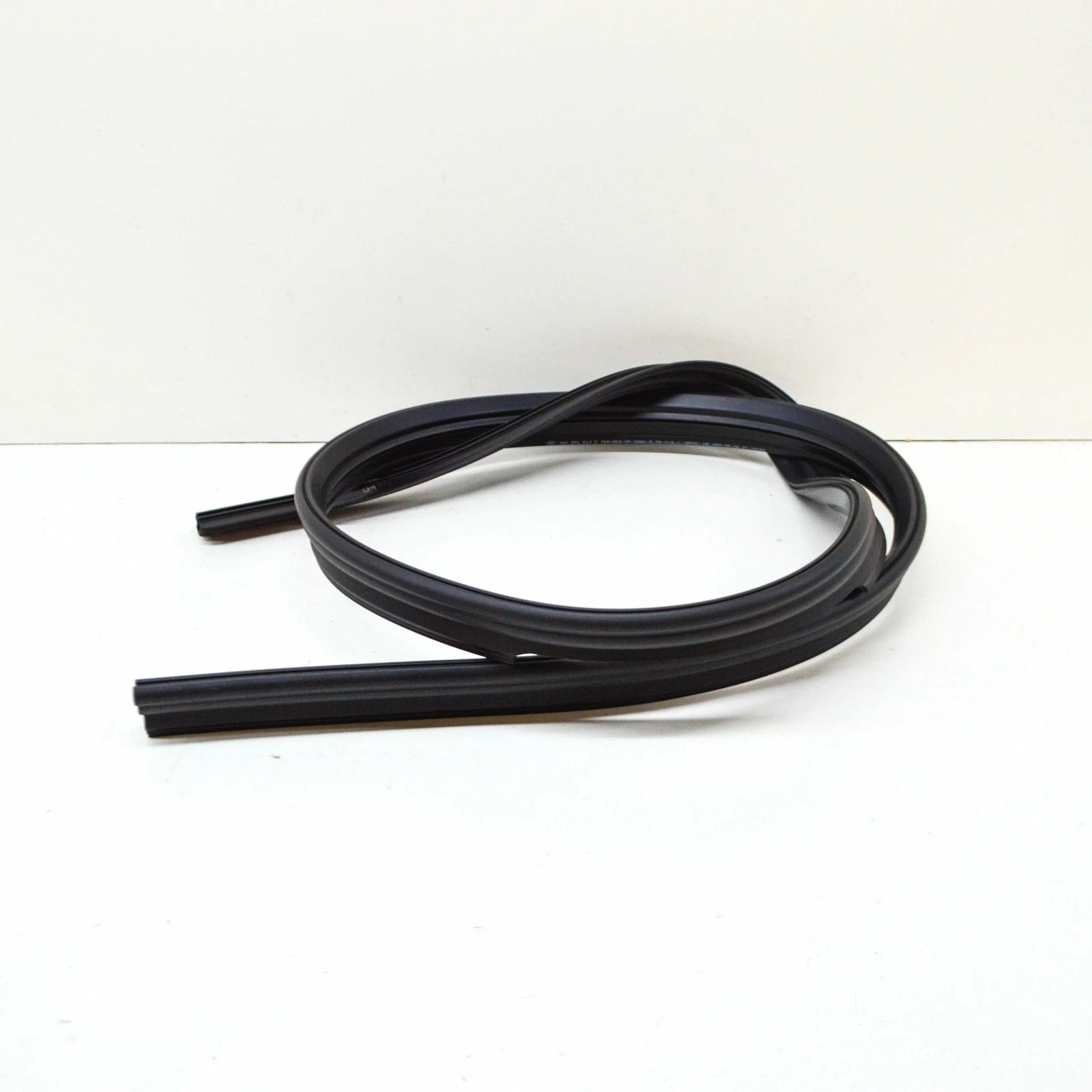 NEW VOLKSWAGEN ARTEON 3H7 ROOF FRANE SEAL 3G8854543D