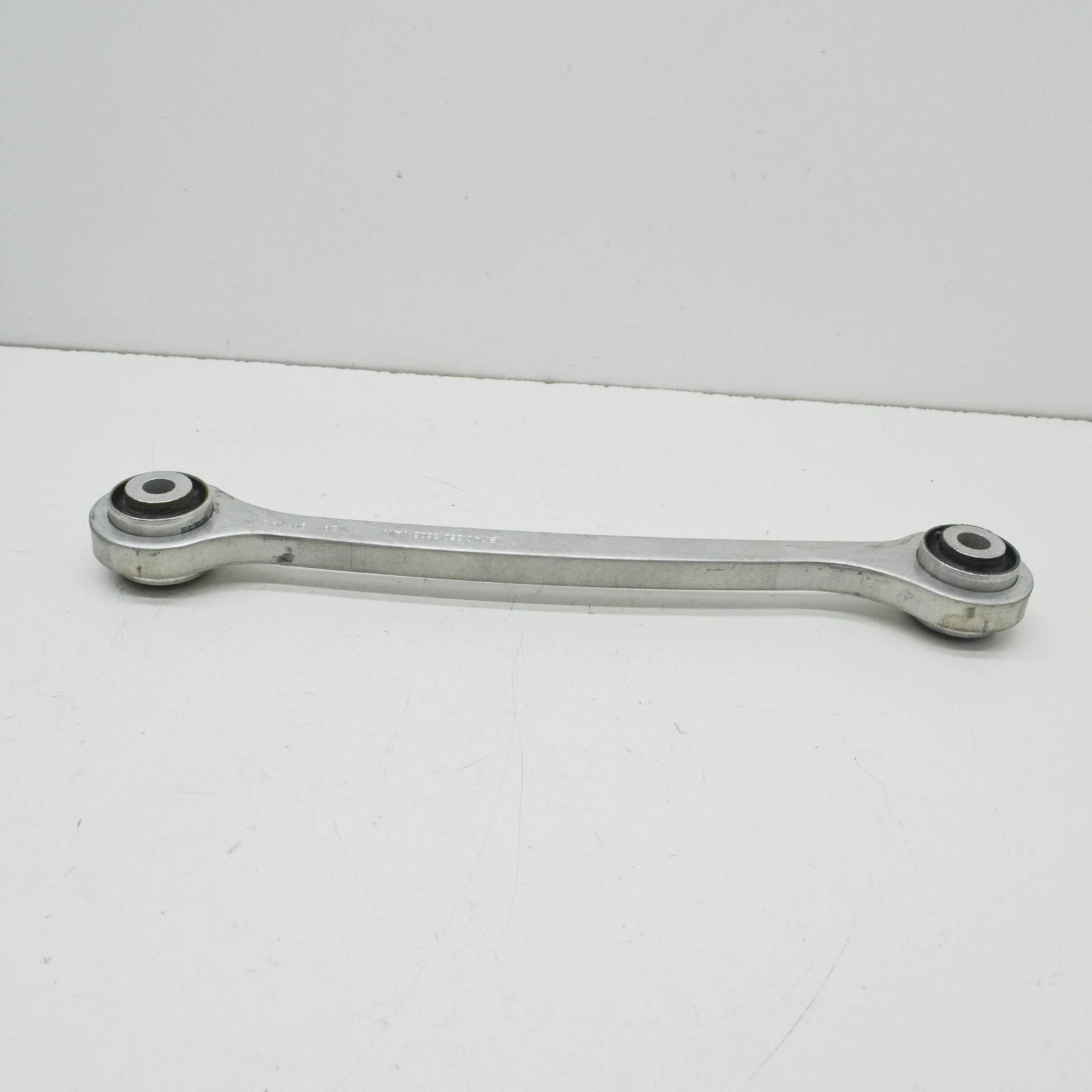NEW MERCEDES-BENZ S W140 REAR SUSPENSION UPPER CAMBER ARM A1403503606