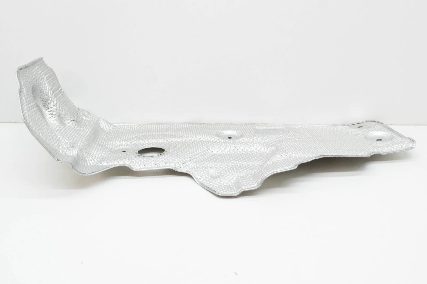 NEW BMW X6G06 RIGHT ENGINE MOUNT HEAT SHIELD 7424921 51757424921 ORIGINAL