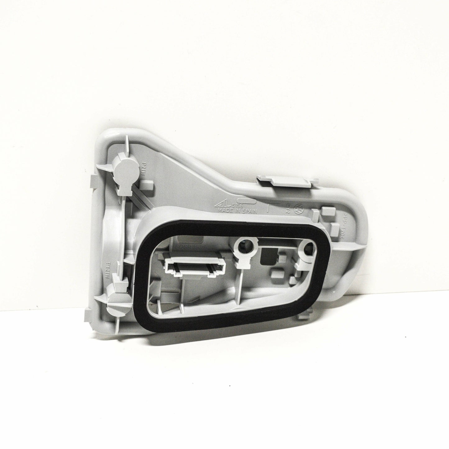 NEW VOLKSWAGEN POLO 9N REAR LEFT TAIL LIGHT CARRIER BULB 6Q6945257F ORIGINAL