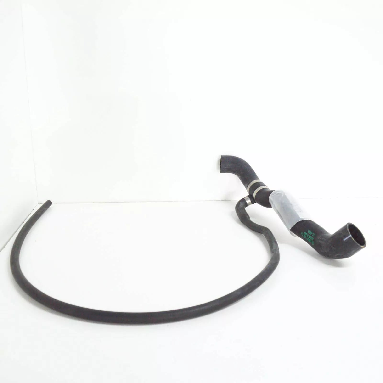 NEW MERCEDES-BENZ C W202 RADIATOR TOP COOLANT HOSE A2025014982