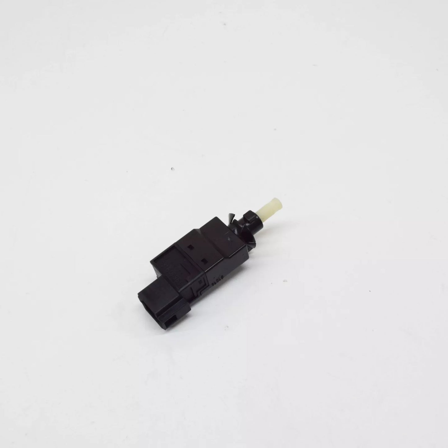 NEW MERCEDES-BENZ VITO W639 BRAKE LIGHT SWITCH A0015459609 ORIGINAL