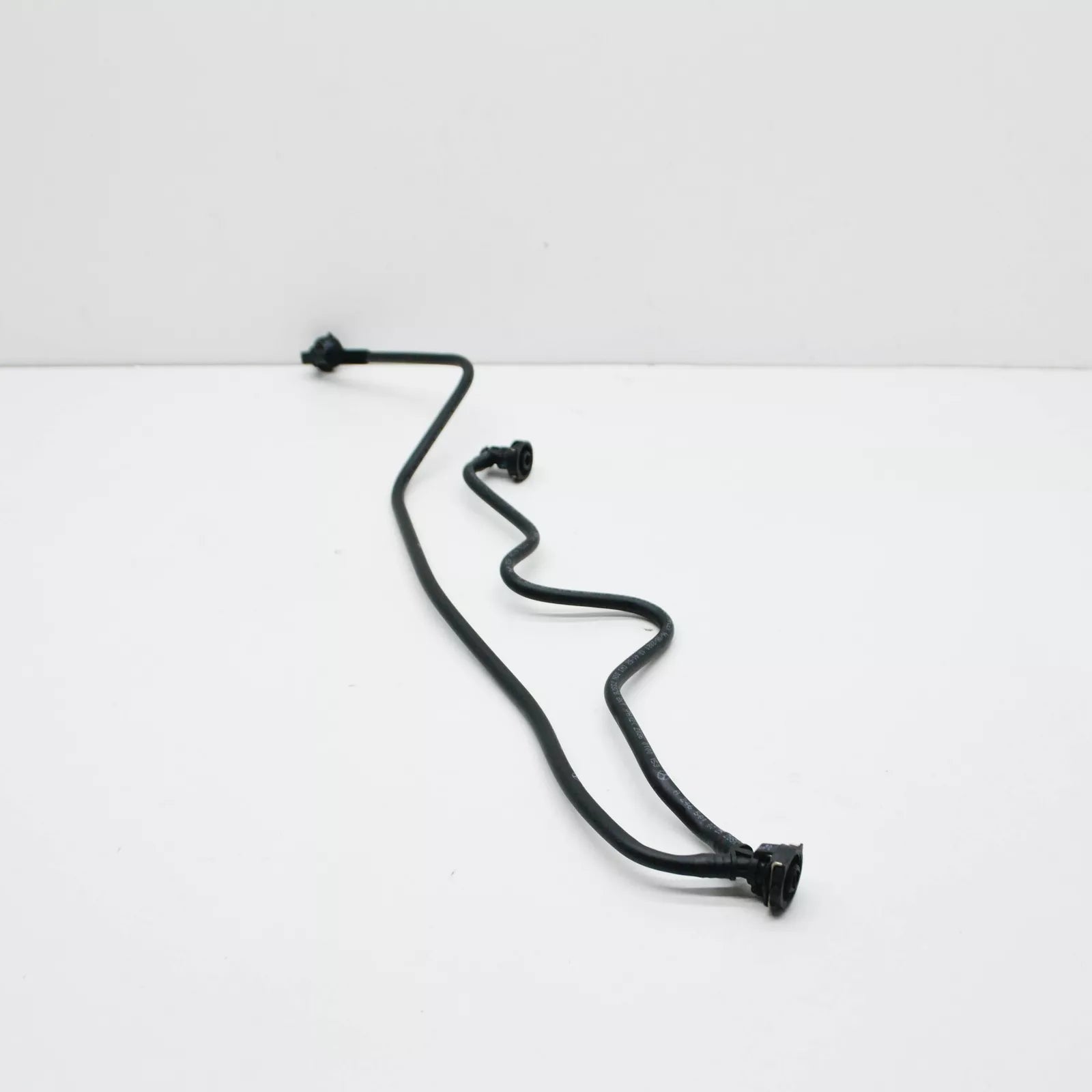 NEW MB A W176 COOLER TO COMPENSATING TANK BLEED LINE A2465010025