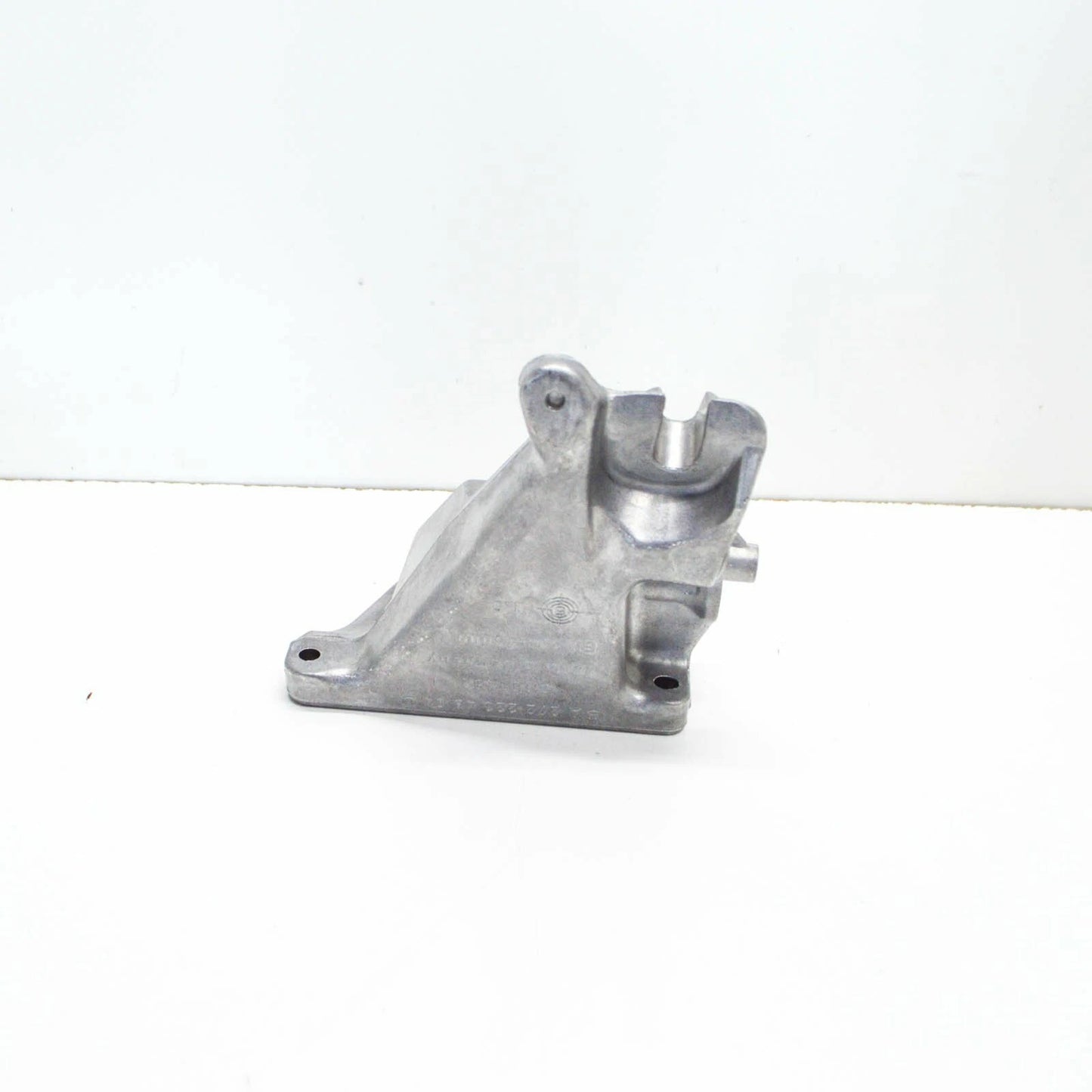 NEW MERCEDES-BENZ C W204 ENGINE BRACKET SUPPORT RIGHT SIDE A2722234604 ORIGINAL