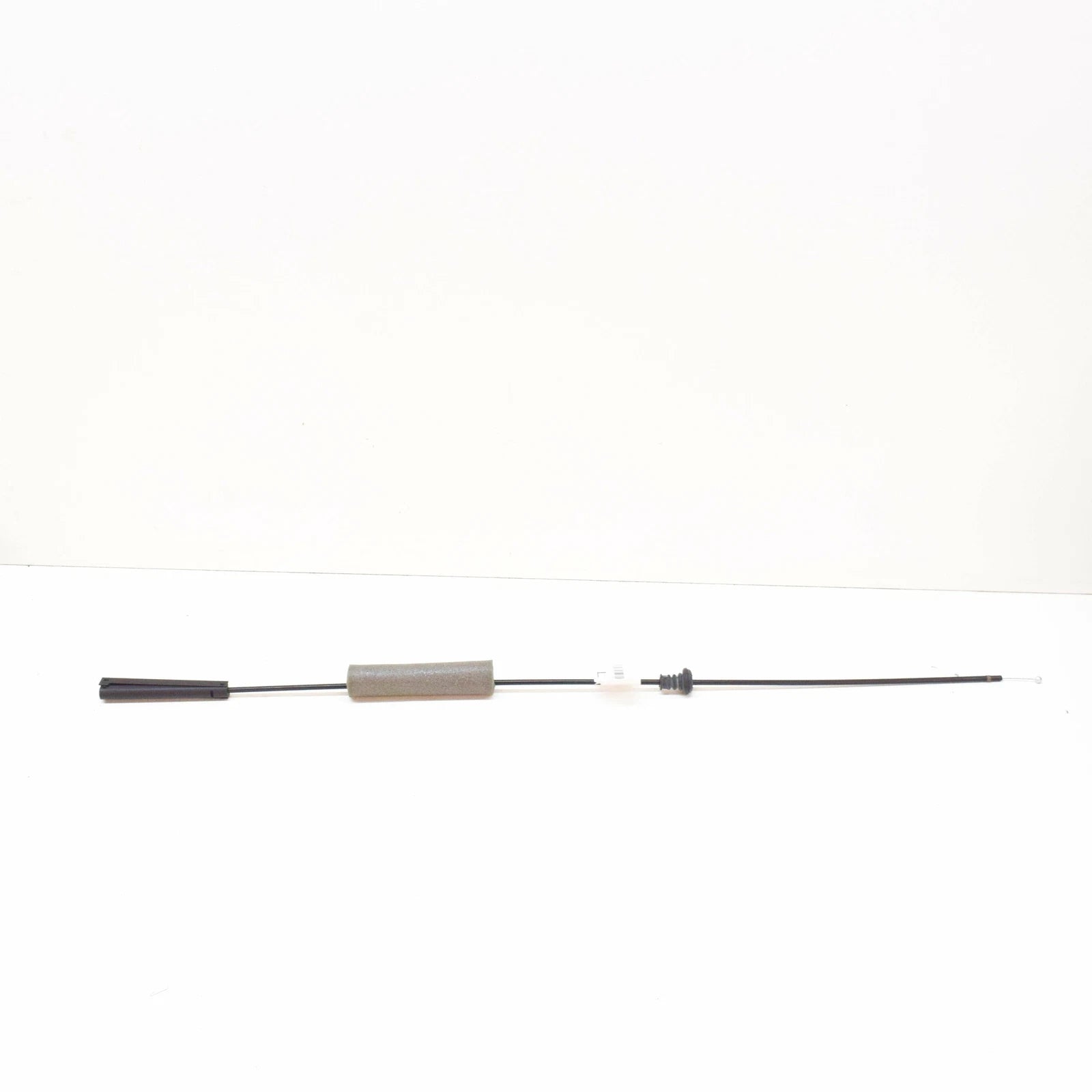 NEW AUDI TT 8J BONNET RELEASE CABLE RHD 8J2823535B ORIGINAL