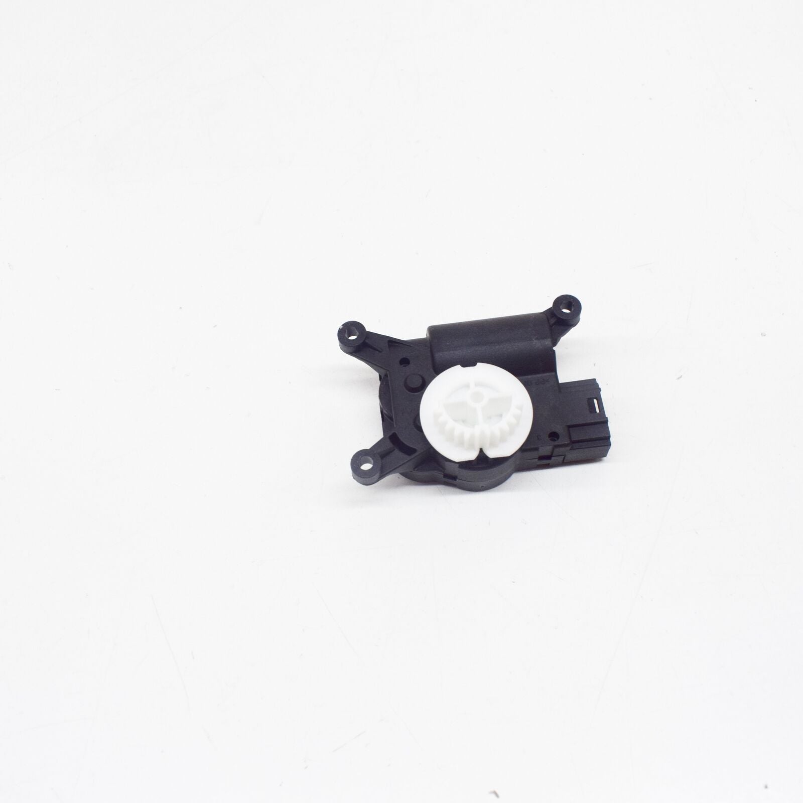 NEW MB SPRINTER 906 TEMPERATURE CONTROL STEPPER MOTOR A0008205908 ORIGINAL