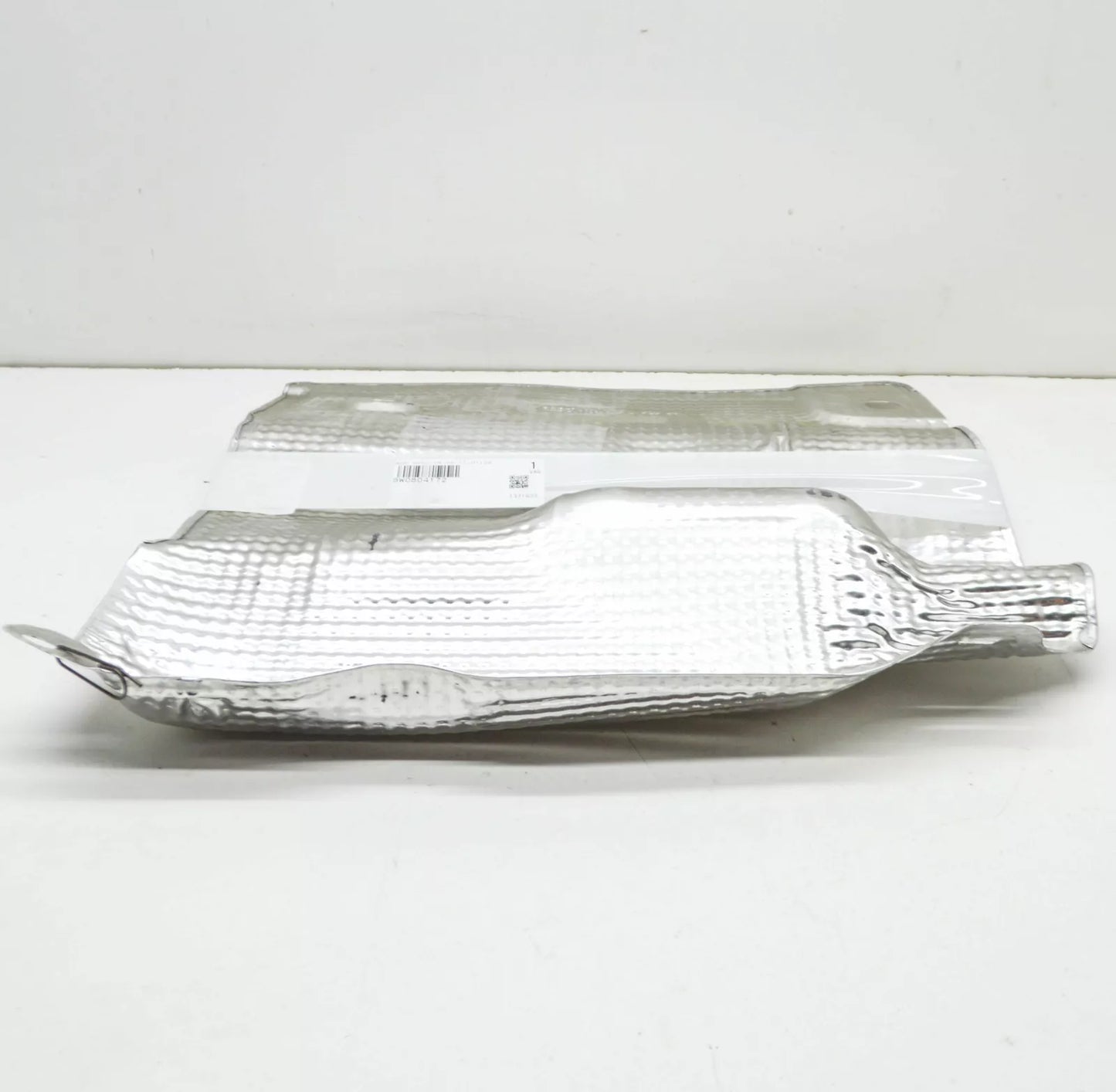NEW AUDI A4 AVANT B9 EXHAUST RIGHT HEAT PROTECTION 8W0804172