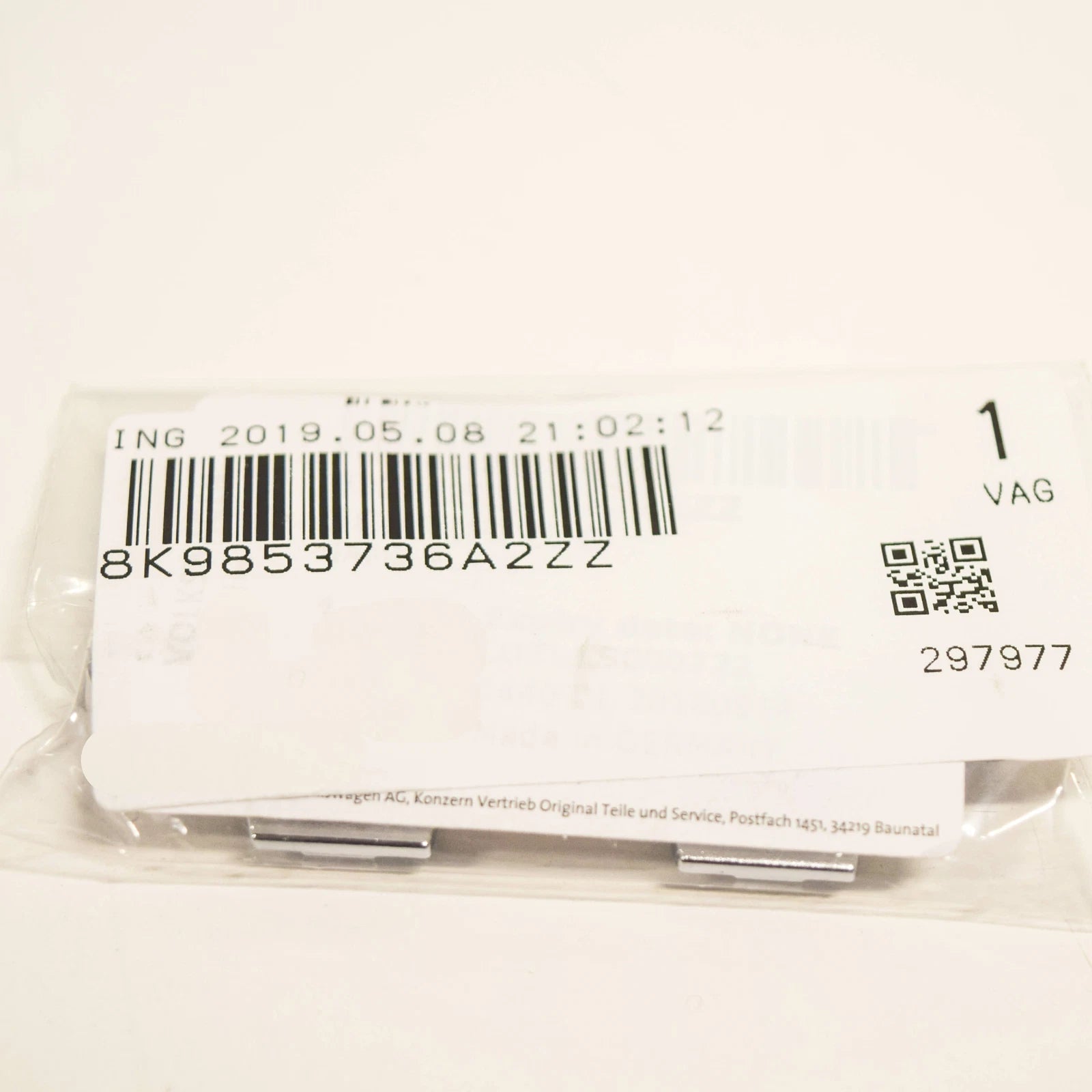 NEW AUDI A4 B8 ALLROAD FRONT RADIATOR GRILLE EMBLEM 8K9853736A2ZZ