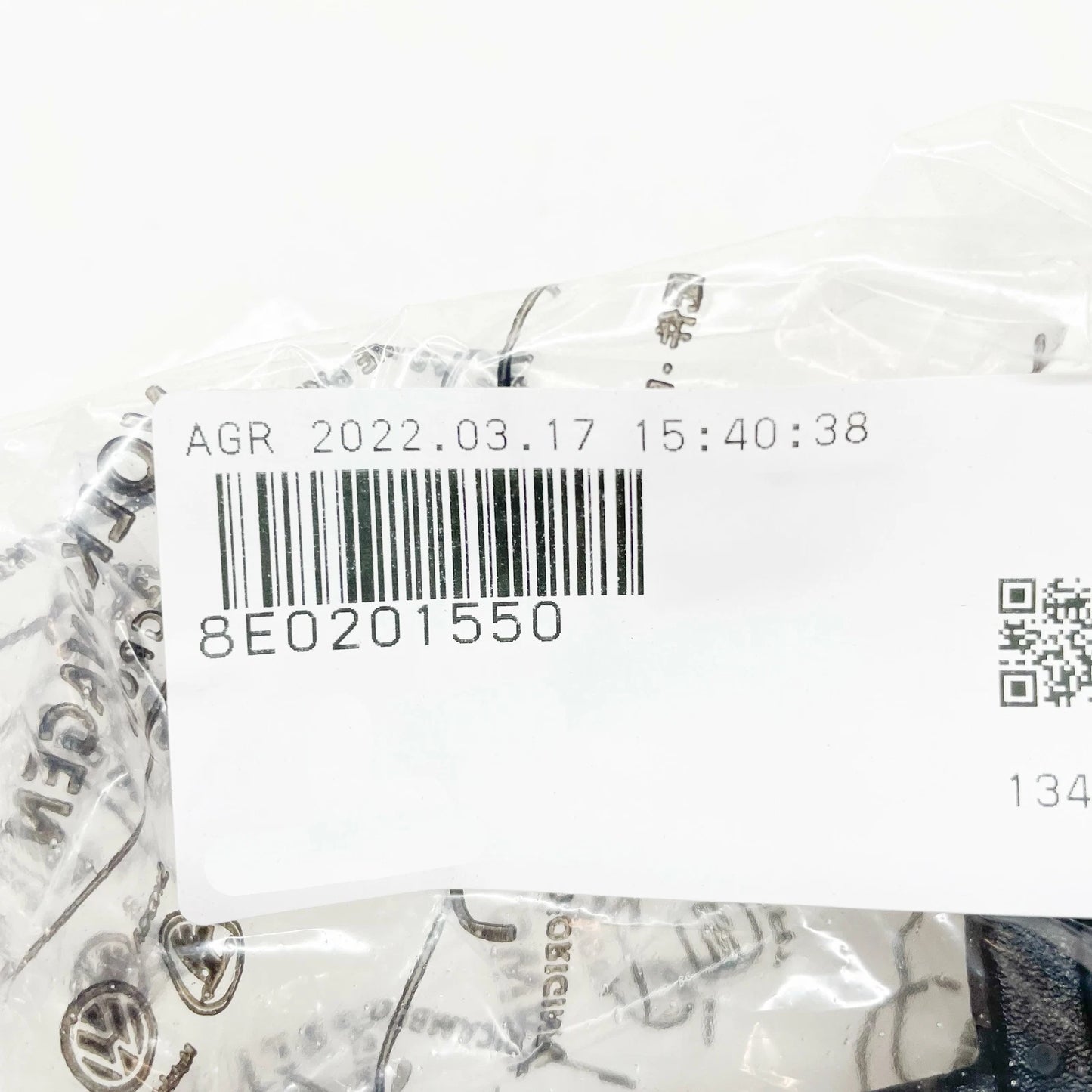 NEW AUDI A4 B6 FUEL FILLER CAP COVER 8E0201550 2000