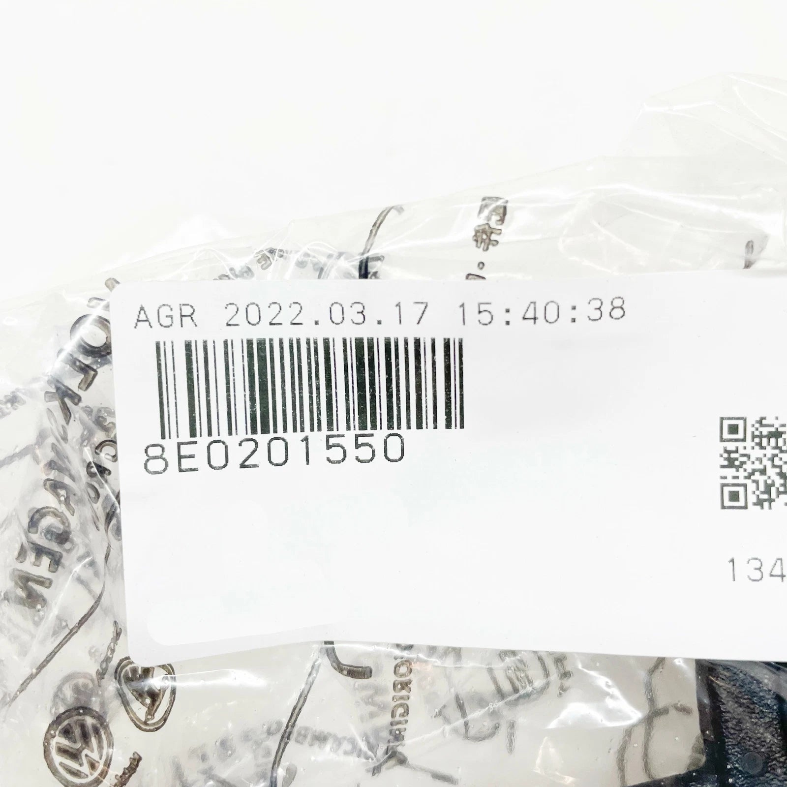 NEW AUDI A4 B6 FUEL FILLER CAP COVER 8E0201550 2000