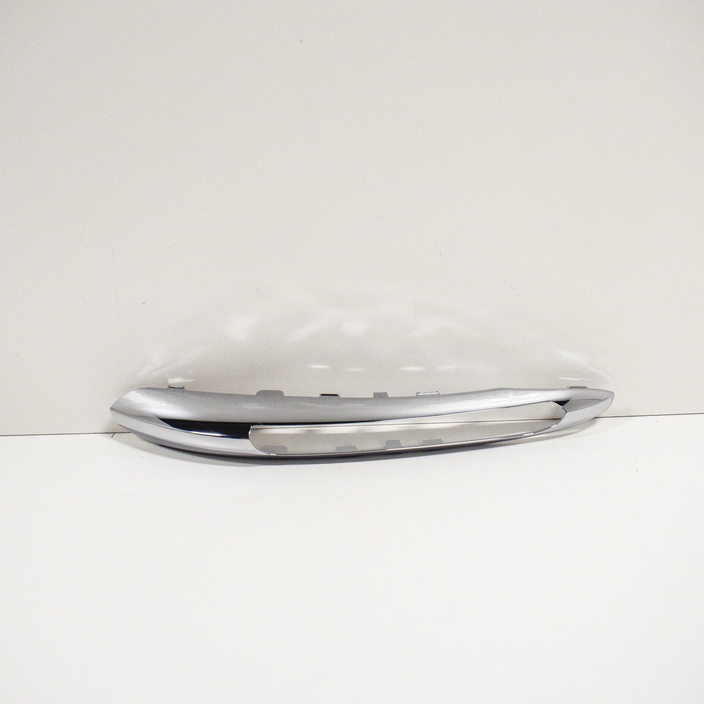 NEW MERCEDES BENZ B W246 FRONT LEFT CHROME BUMPER MOLDING A2428850174 ORIGINAL