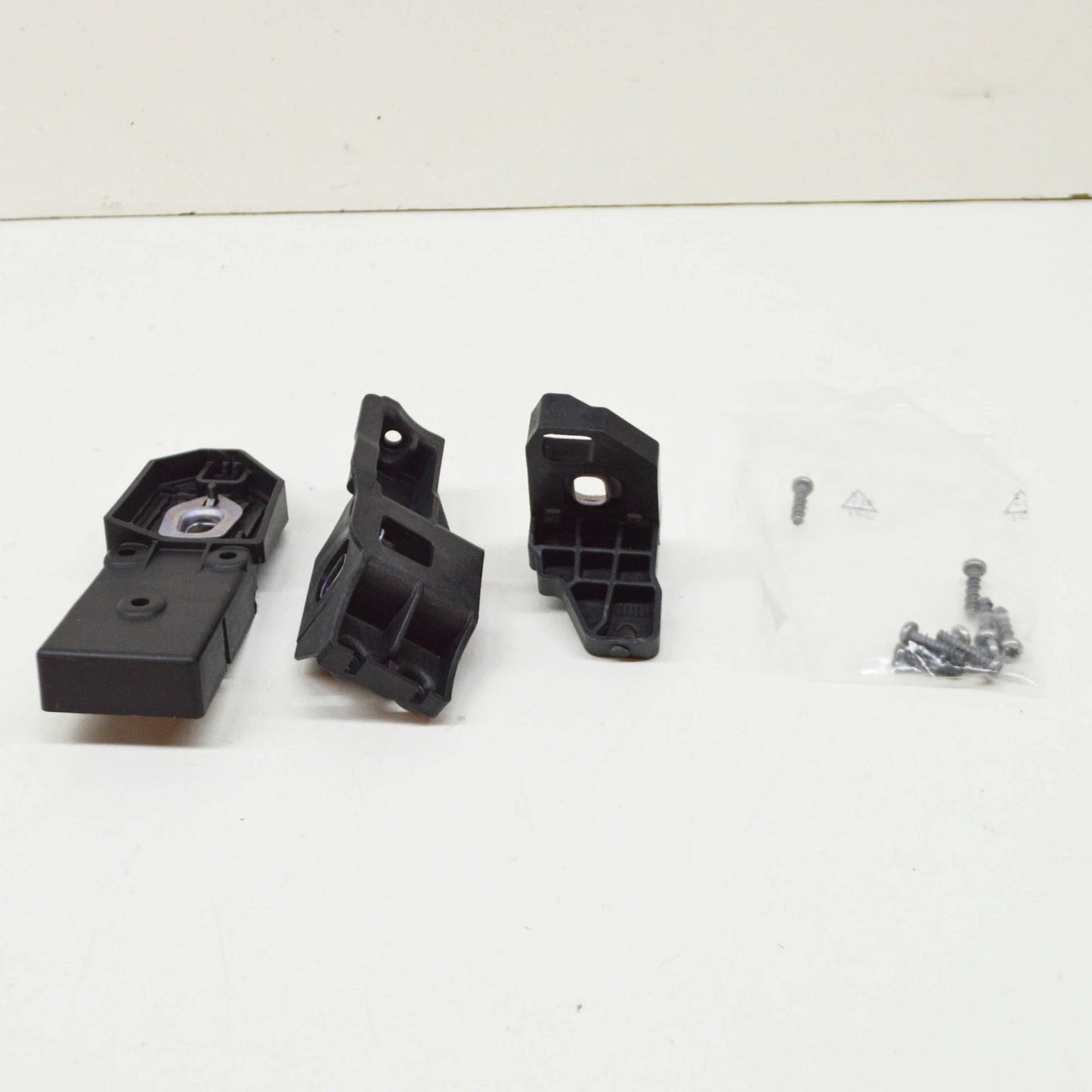 NEW MB CLA COUPE C117 FRONT LEFT HEADLIGHT HOLDER REPAIR KIT A1178200014