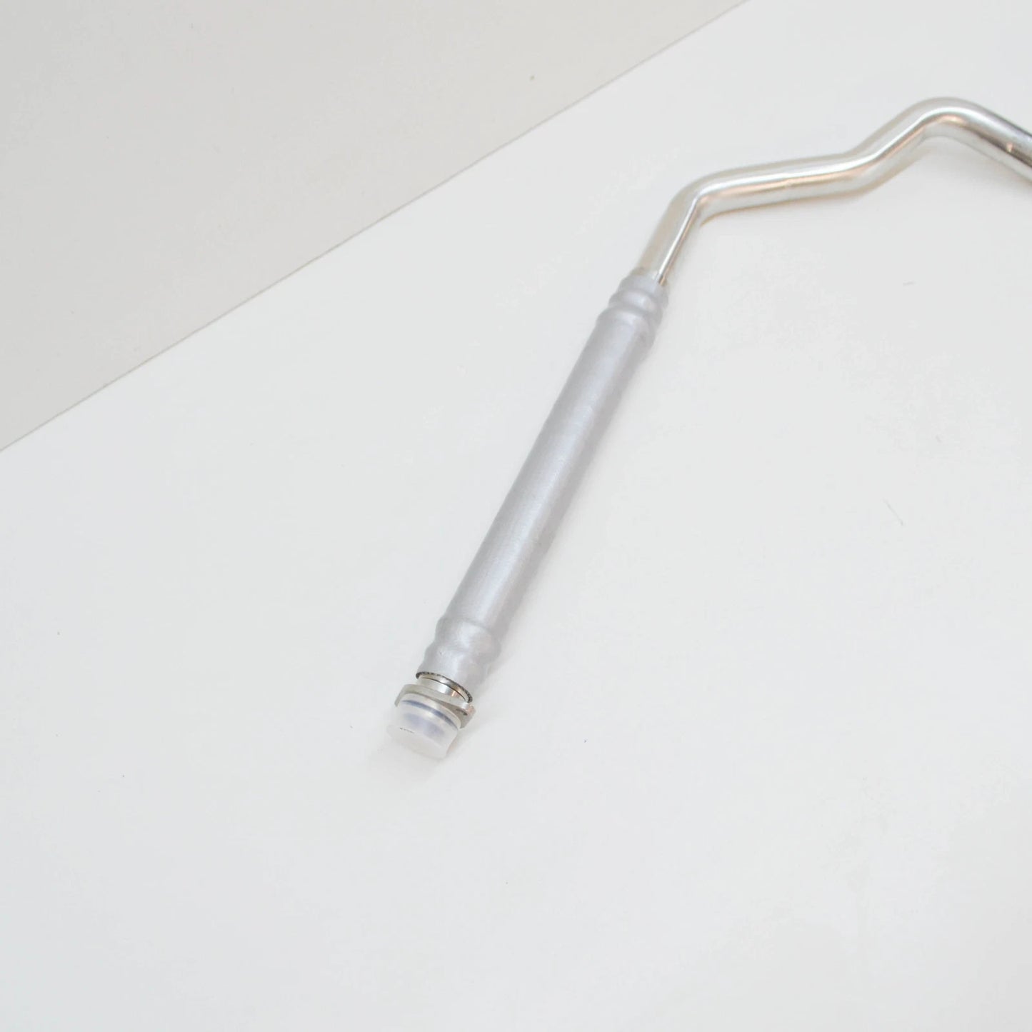 NEW AUDI R8 OIL HOSE 420115687Q ORIGINAL