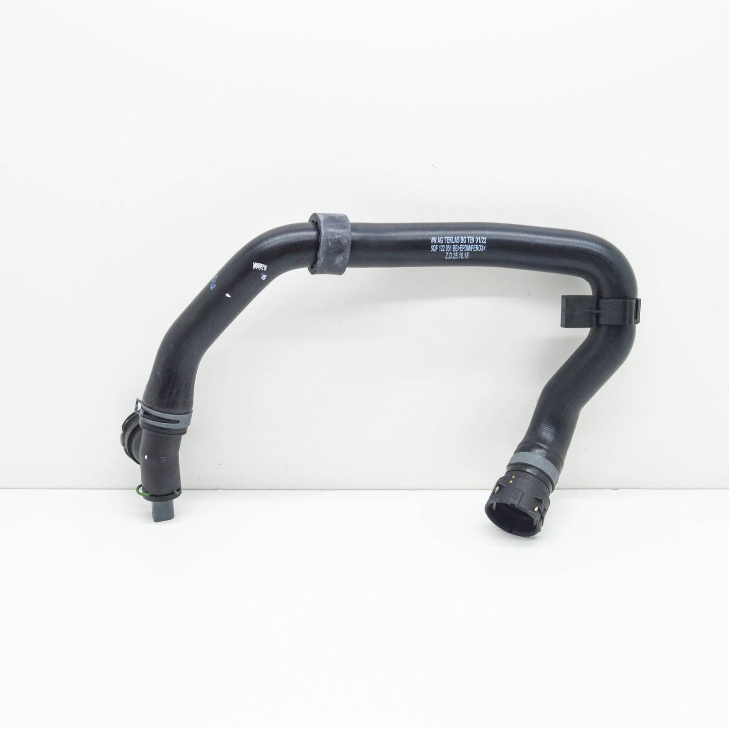 NEW VW TIGUAN AD COOLANT HOSE WITH QUICK RELEASE COUPLING 5QF122051BE