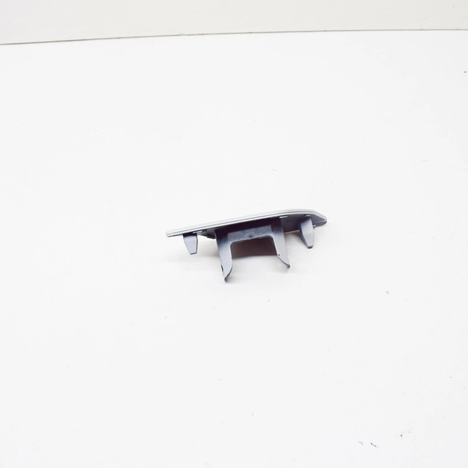 NEW VOLKSWAGEN TOURAN 1T LEFT HEADLIGHT WASHER COVER 1T0955109BGRU