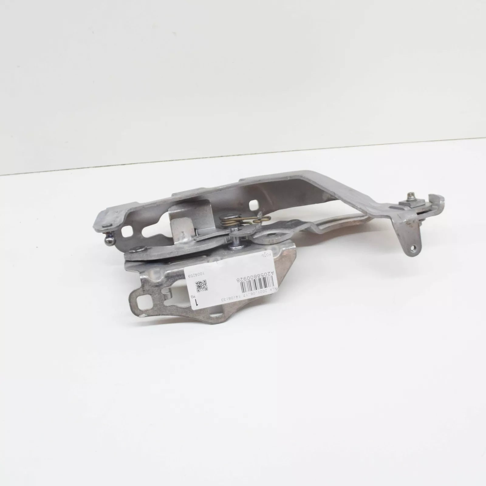 NEW MERCEDES-BENZ C-CLASS W205 HOOD HINGE FRONT RIGHT A2058800928