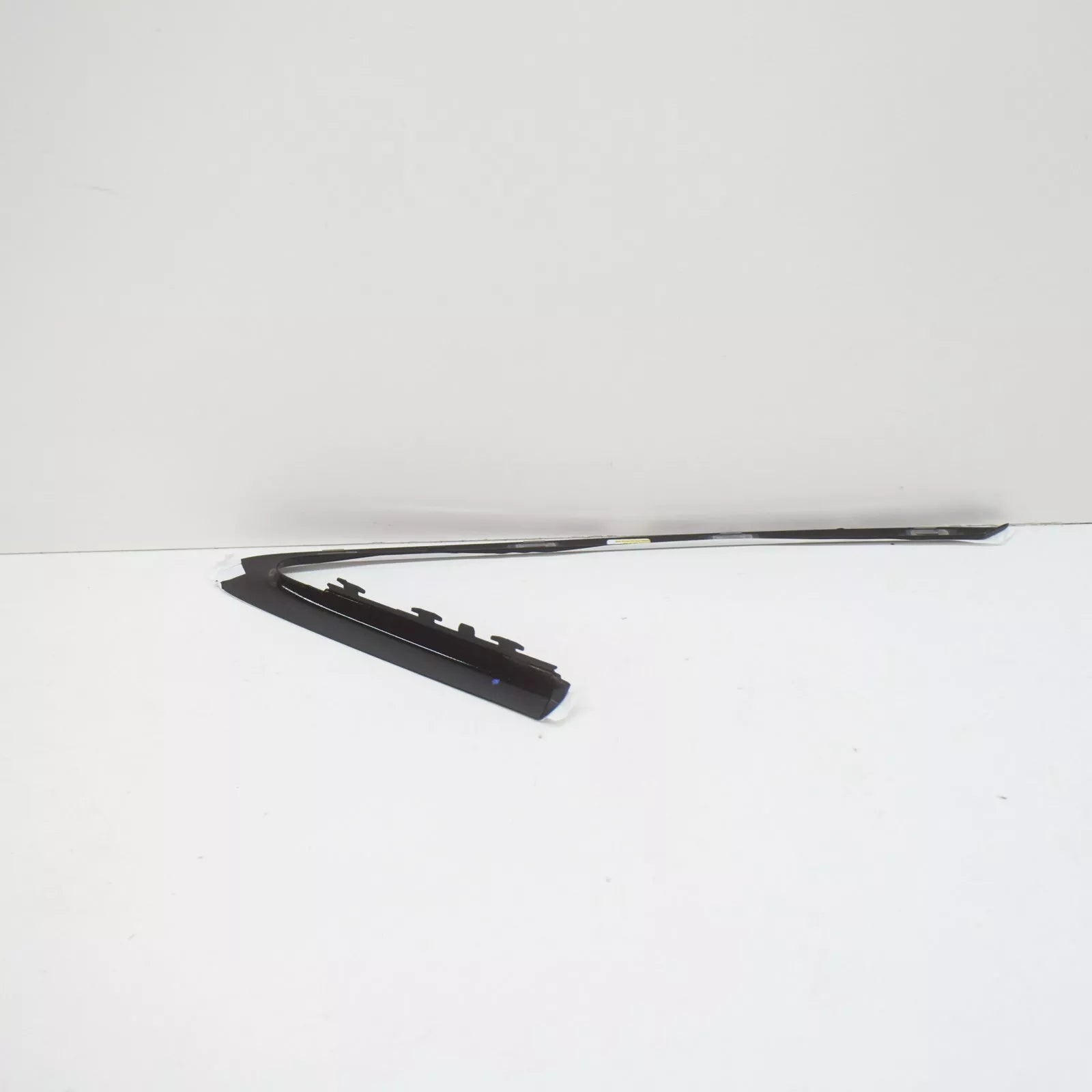 NEW AUDI A3 8V REAR LEFT SIDE QUARTER WINDOW TRIM 8V5853345CT94