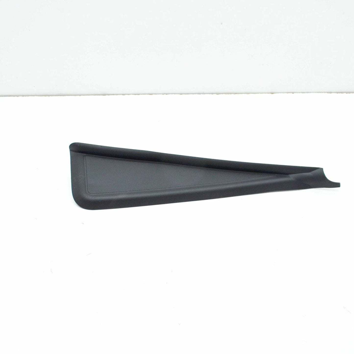 NEW BMW I8 I12 LEFT APRON COVER TRIM 51717387573 7387573 ORIGINAL