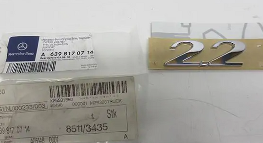 new mercedes-benz vito w639 rear model plate badge a6398170714 original