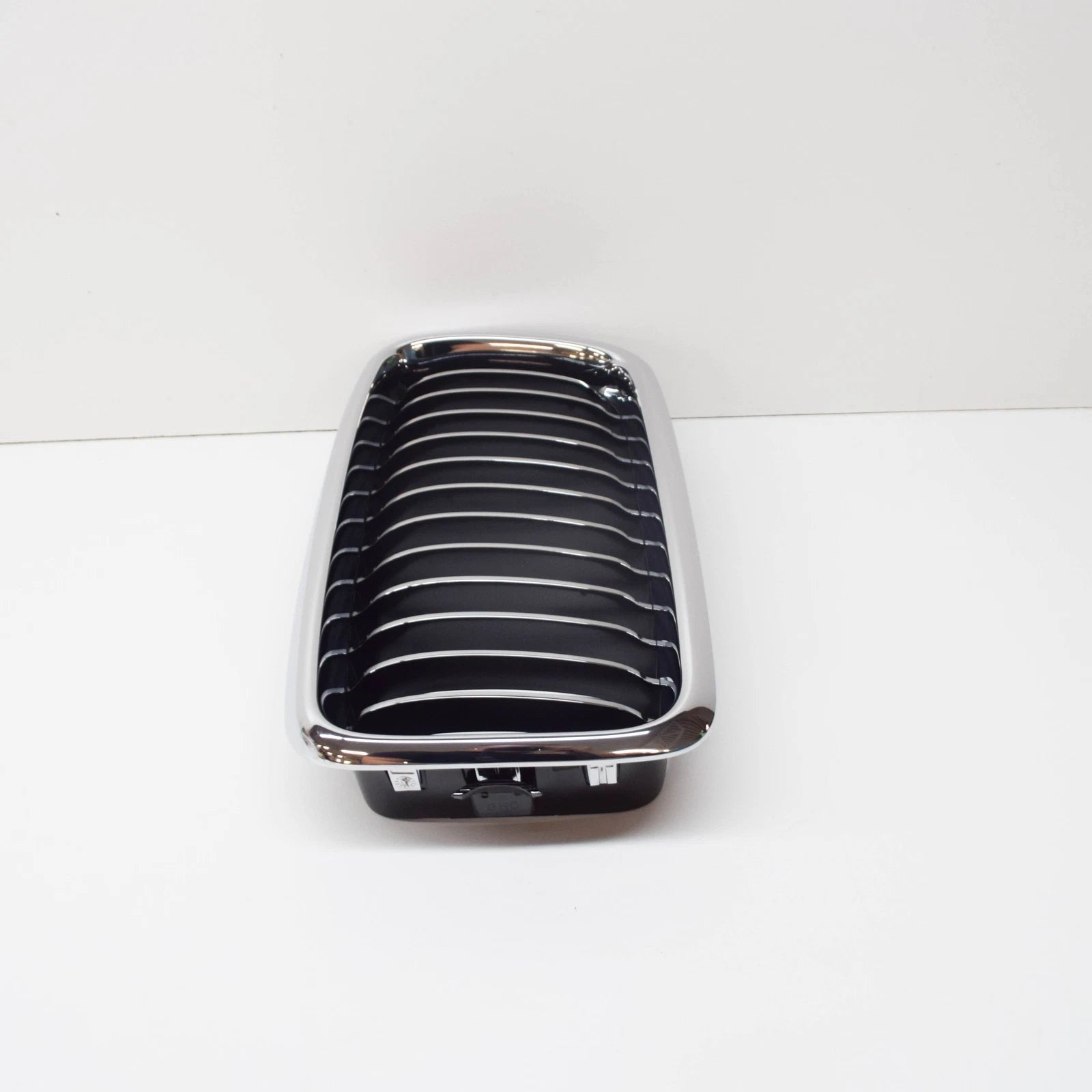 NEW BMW 7 E38 FRONT RADIATOR LEFT KIDNEY GRILLE 51138231595 ORIGINAL