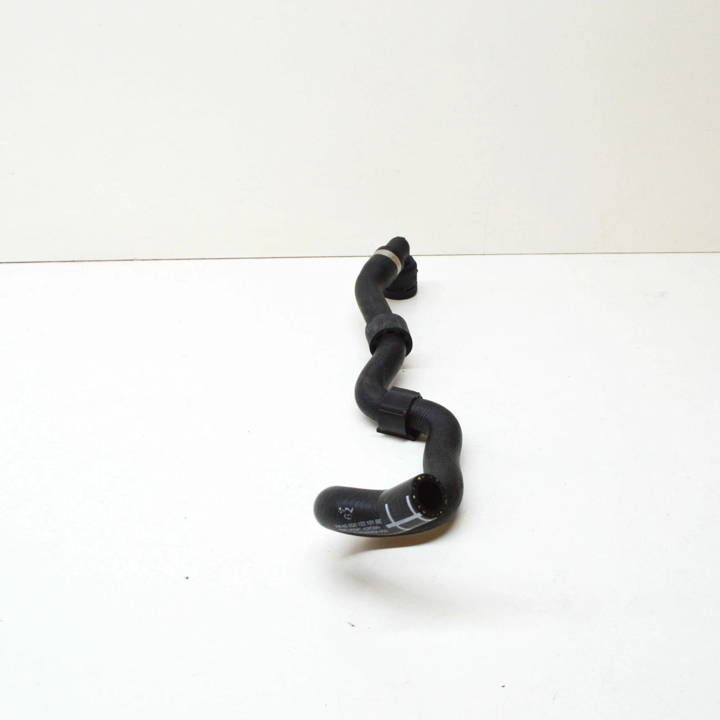 NEW AUDI A3 CABRIO 8V UPPER WATER ENGINE COOLANT HOSE PIPE 5Q0122101BE ORIGINAL