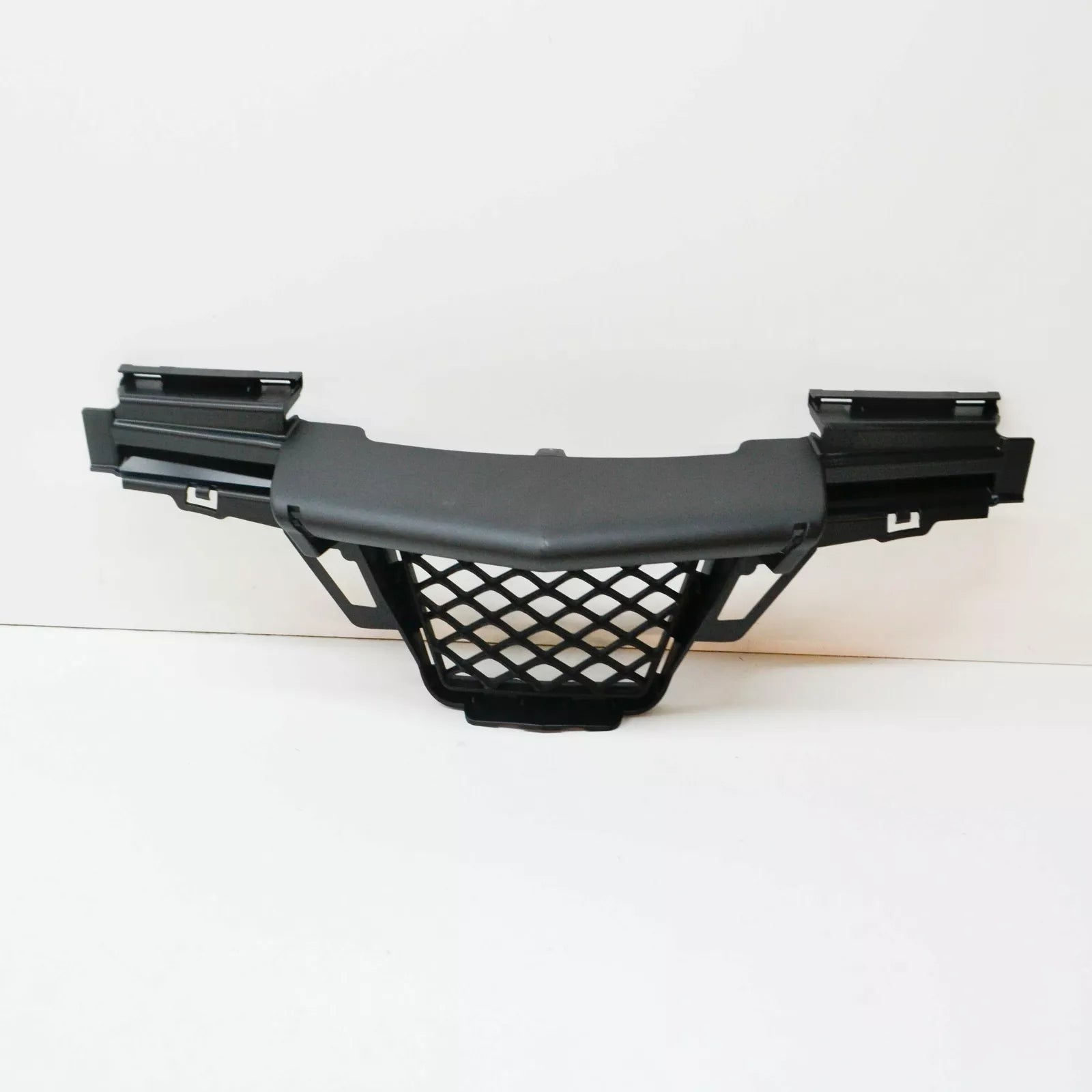 NEW MB SLK R171 FRONT BUMPER CENTER LOWER GRILLE COVER A1718851023 ORIGINAL