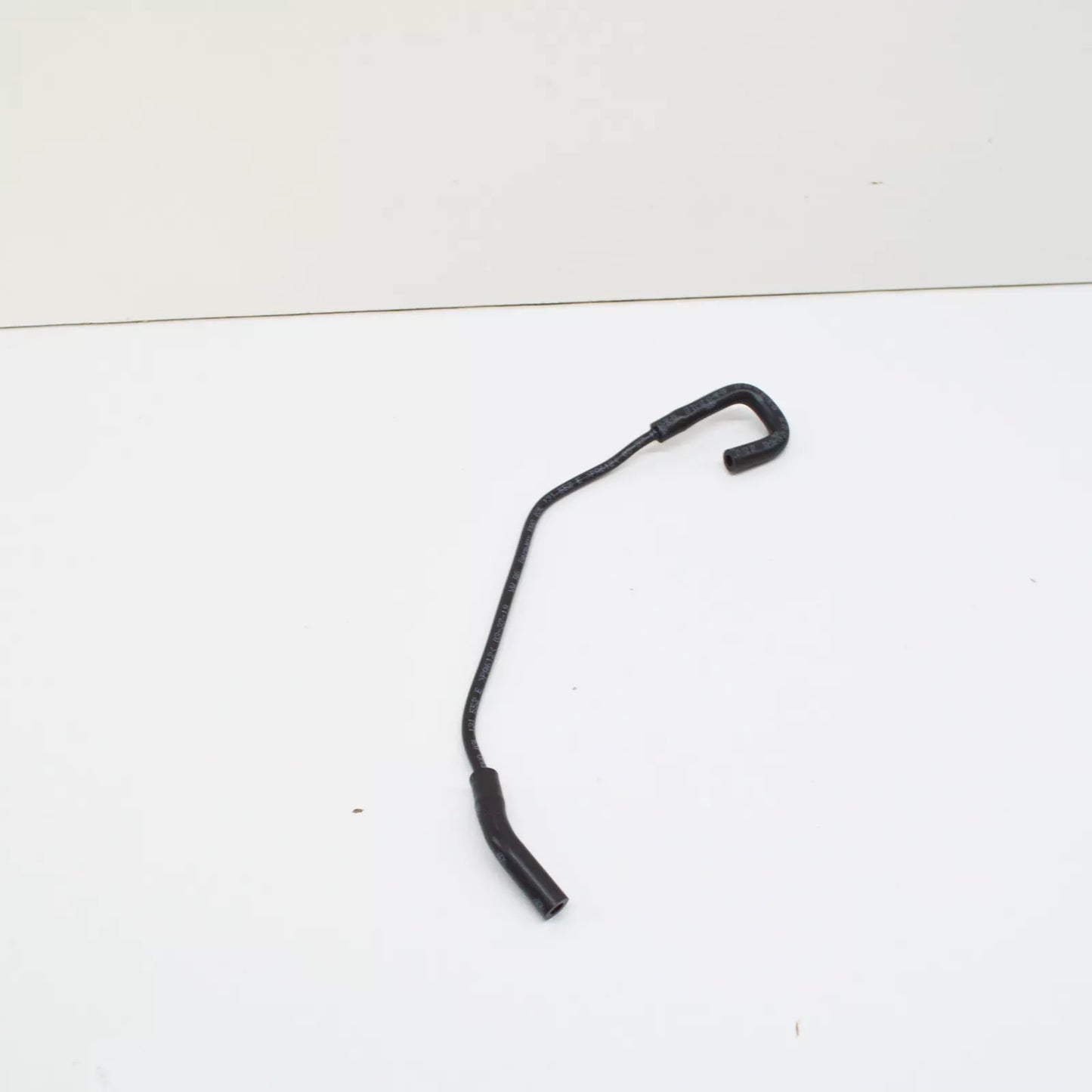 NEW AUDI A4 AVANT B8 ENGINE VACUUM HOSE 03L131552E ORIGINAL