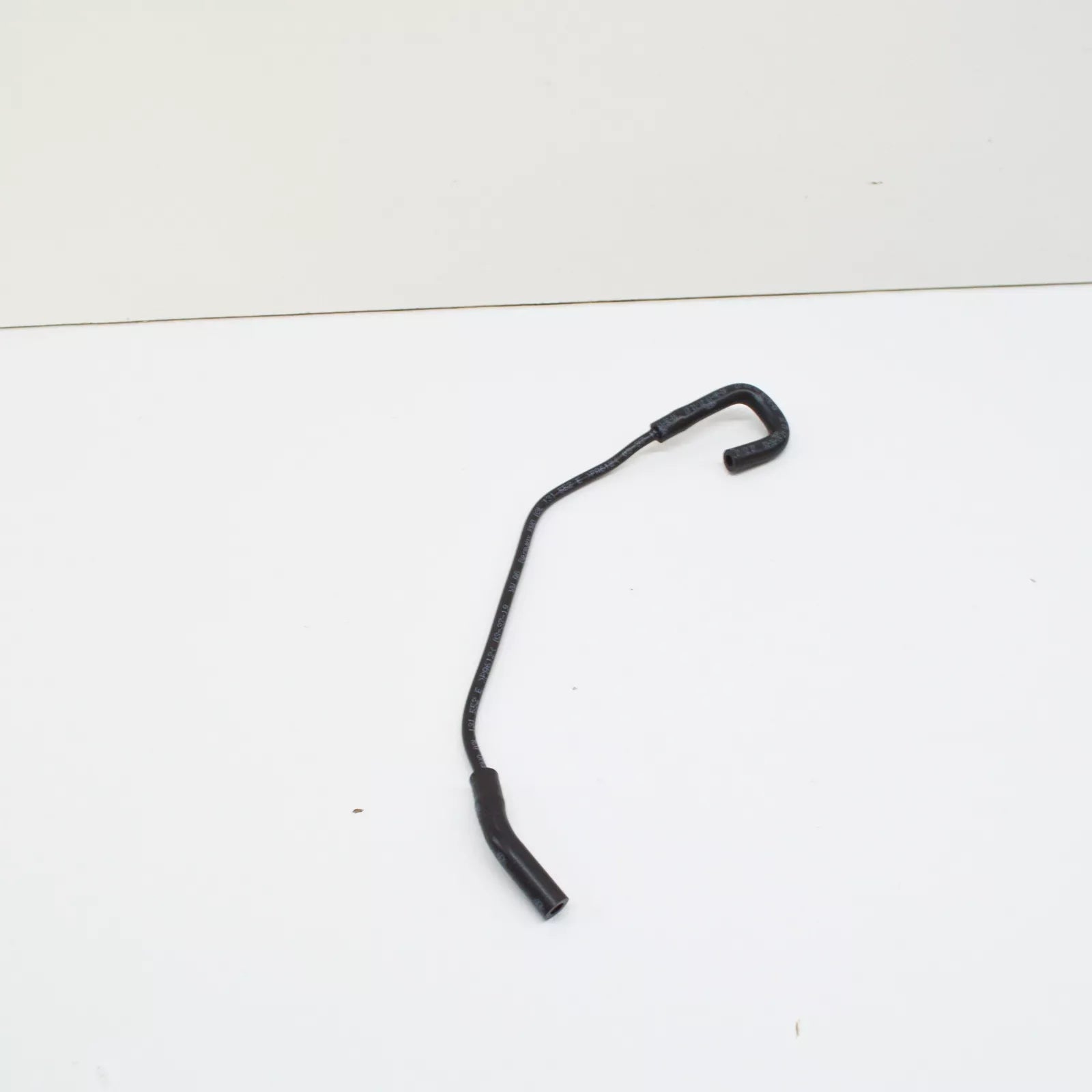 NEW AUDI A4 AVANT B8 ENGINE VACUUM HOSE 03L131552E ORIGINAL